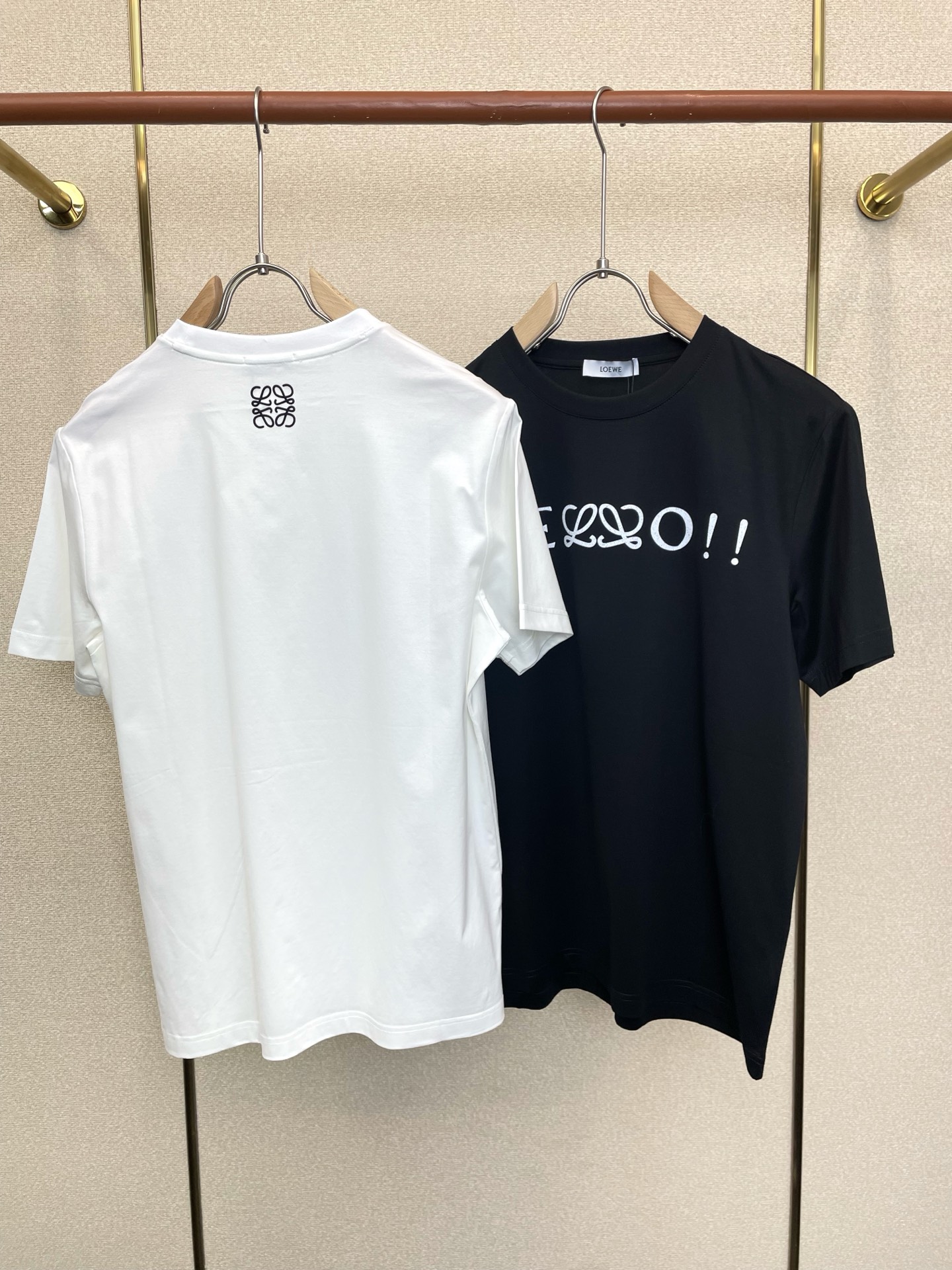 。LOEWE罗意威💥砸锅卖铁都要上的新款新款原单男士休闲短袖 高端定制 高端版本 时尚百搭爆款⚠️⚠️✨