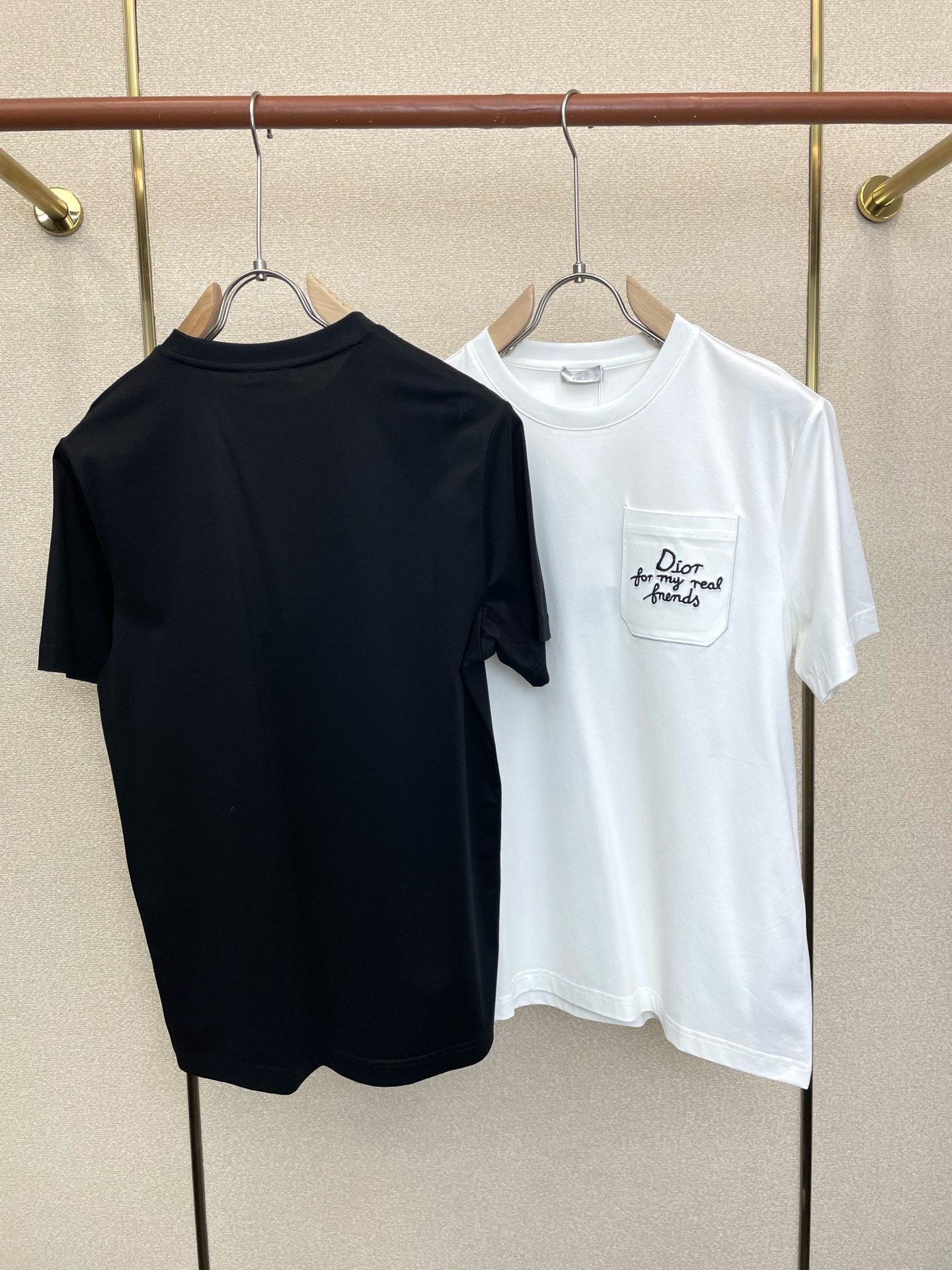 。Dior迪奥💥砸锅卖铁都要上的新款新款原单男士休闲短袖 高端定制 高端版本 时尚百搭爆款⚠️⚠️✨✨进
