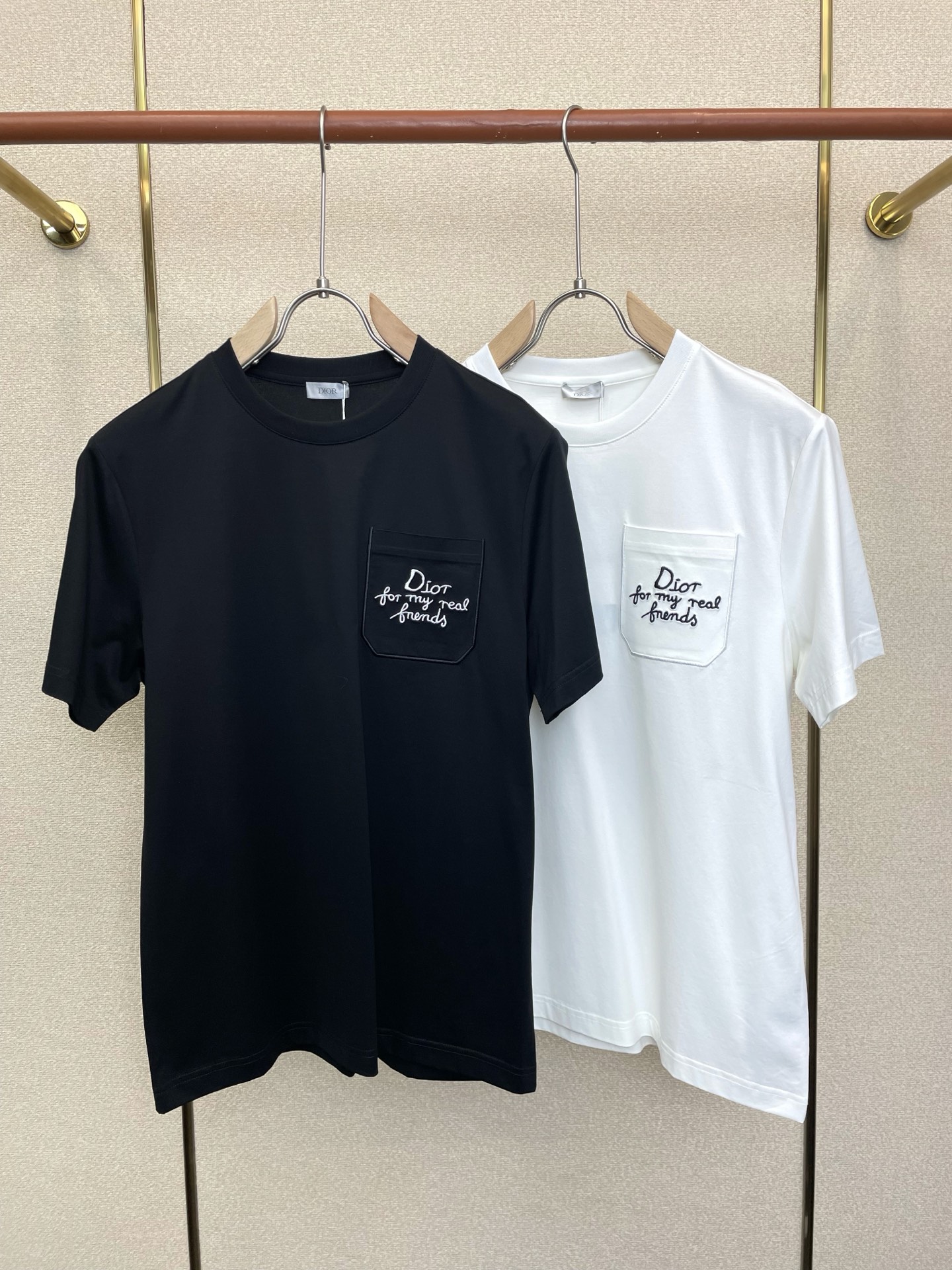 。Dior迪奥💥砸锅卖铁都要上的新款新款原单男士休闲短袖 高端定制 高端版本 时尚百搭爆款⚠️⚠️✨✨进