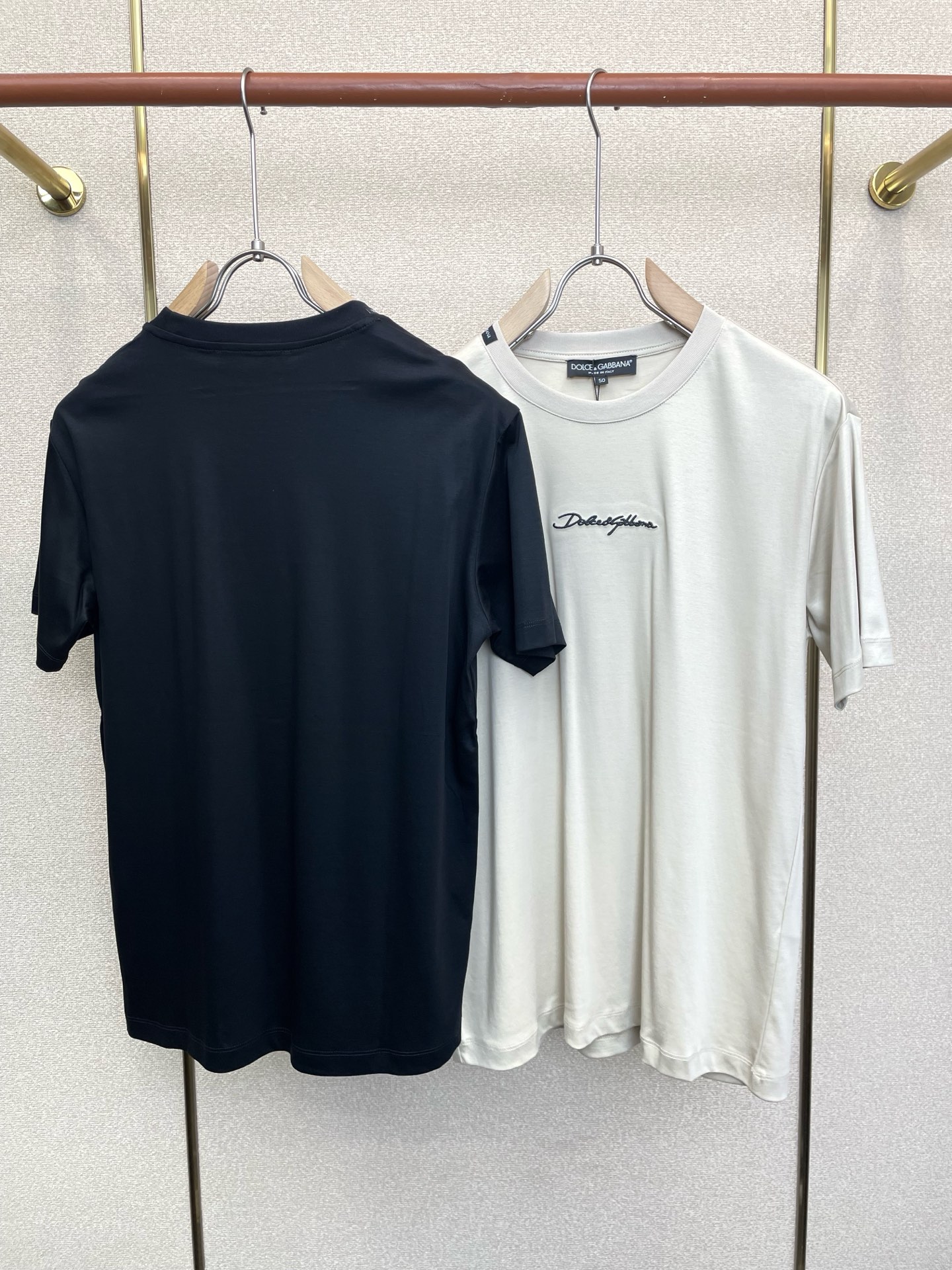 。Dolce&Gabbana杜嘉班纳💥砸锅卖铁都要上的新款新款原单男士休闲短袖 高端定制 高端版本 时尚