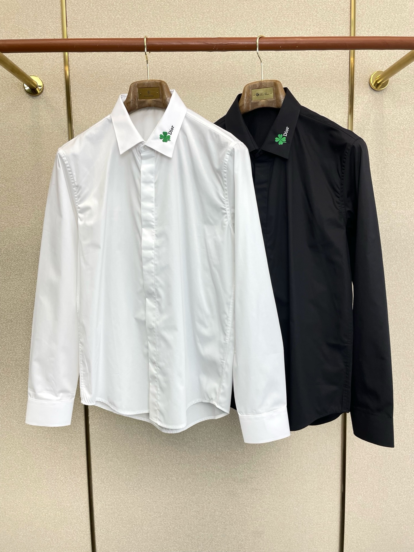 。Dior迪奥💥砸锅卖铁都要上的新款新款原单男士休闲长袖衬衫 高端定制 高端版本 时尚百搭爆款⚠️⚠️✨