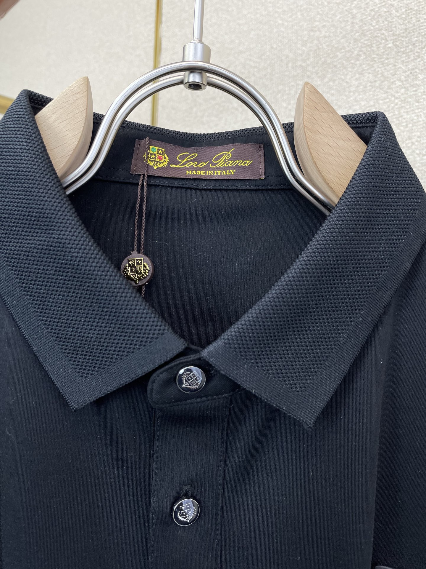 。Loro Piana-Loro Piana诺悠翩雅💥砸锅卖铁都要上的新款新款原单男士休闲短袖 高端定制