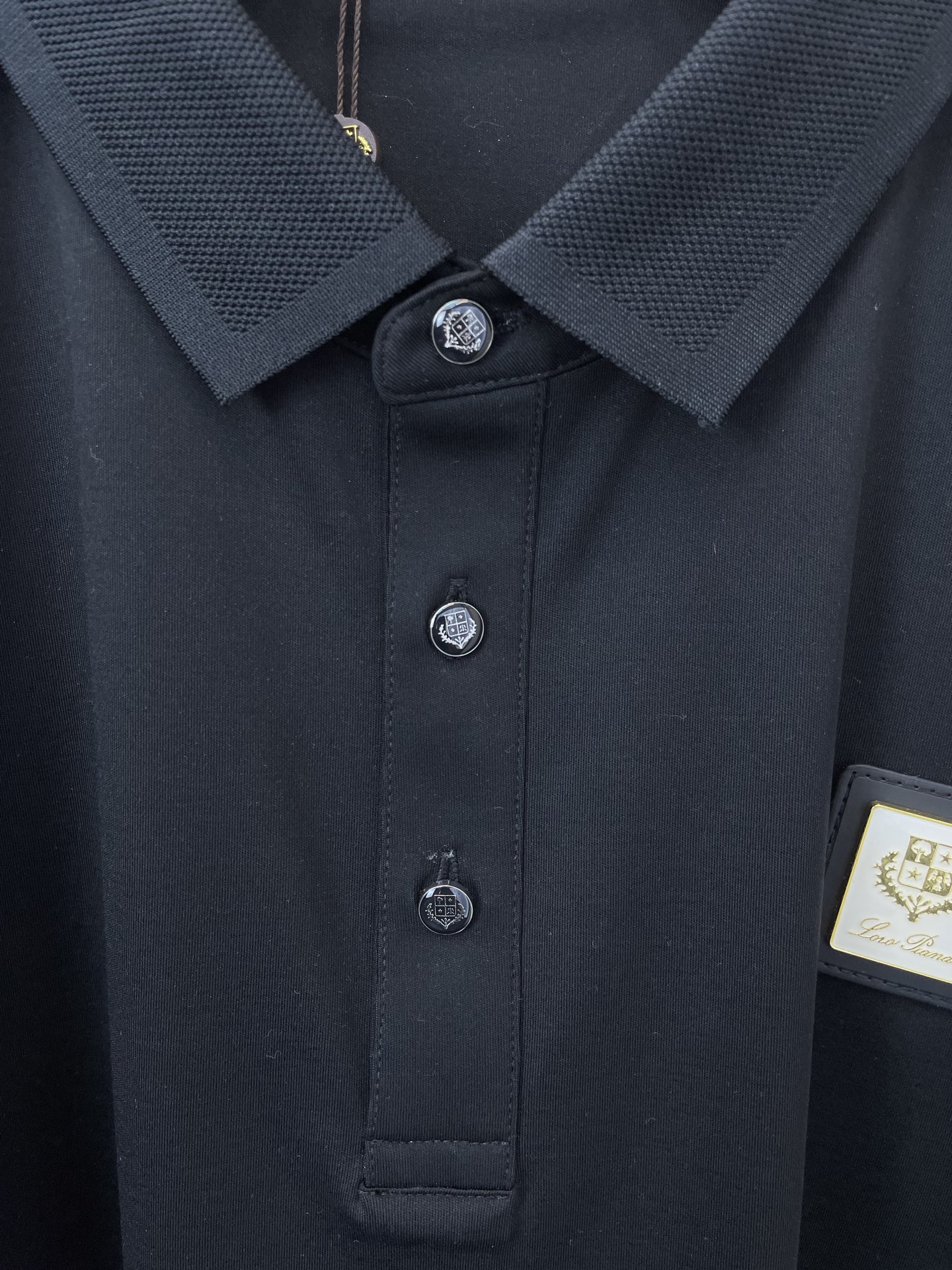 。Loro Piana-Loro Piana诺悠翩雅💥砸锅卖铁都要上的新款新款原单男士休闲短袖 高端定制
