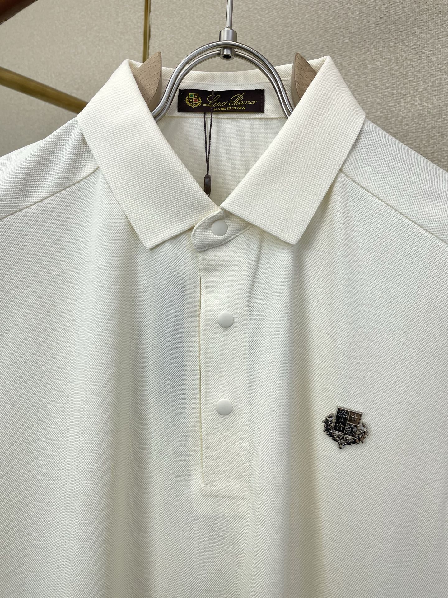 。Loro Piana-Loro Piana诺悠翩雅💥砸锅卖铁都要上的新款新款原单男士休闲短袖 高端定制