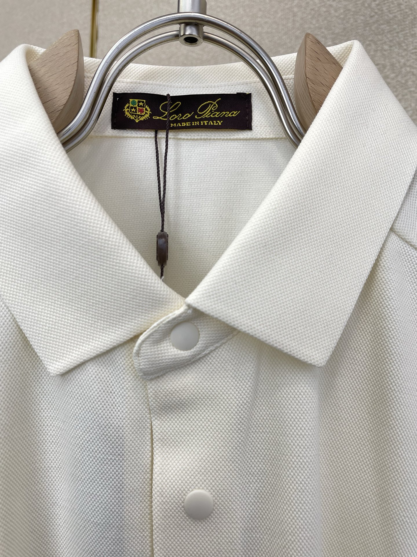 。Loro Piana-Loro Piana诺悠翩雅💥砸锅卖铁都要上的新款新款原单男士休闲短袖 高端定制