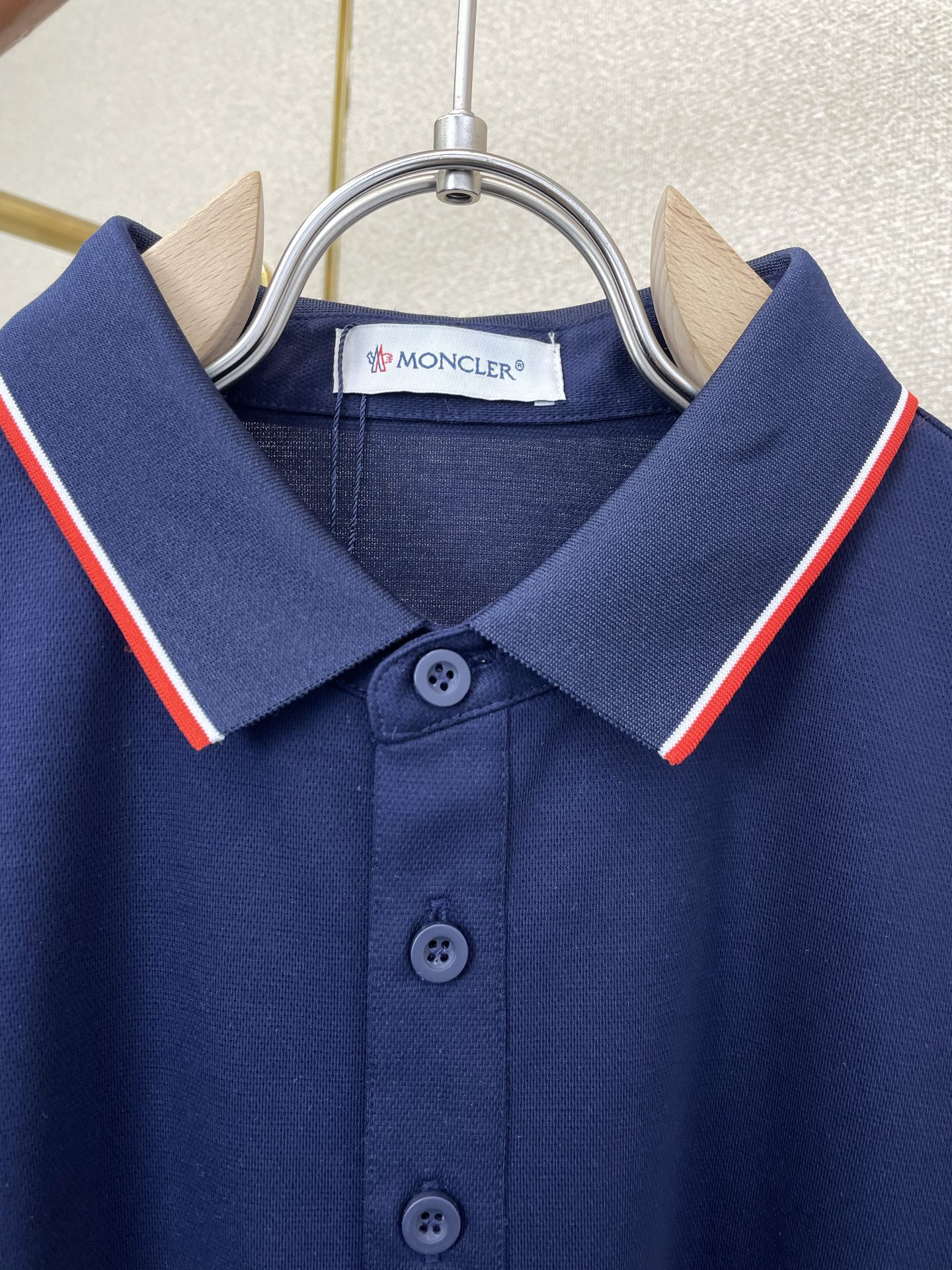 。Moncler蒙口💥砸锅卖铁都要上的新款新款原单男士休闲短袖 高端定制 高端版本 时尚百搭爆款⚠️⚠️