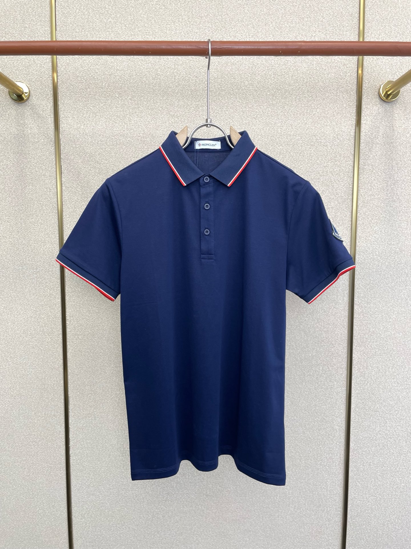。Moncler蒙口💥砸锅卖铁都要上的新款新款原单男士休闲短袖 高端定制 高端版本 时尚百搭爆款⚠️⚠️