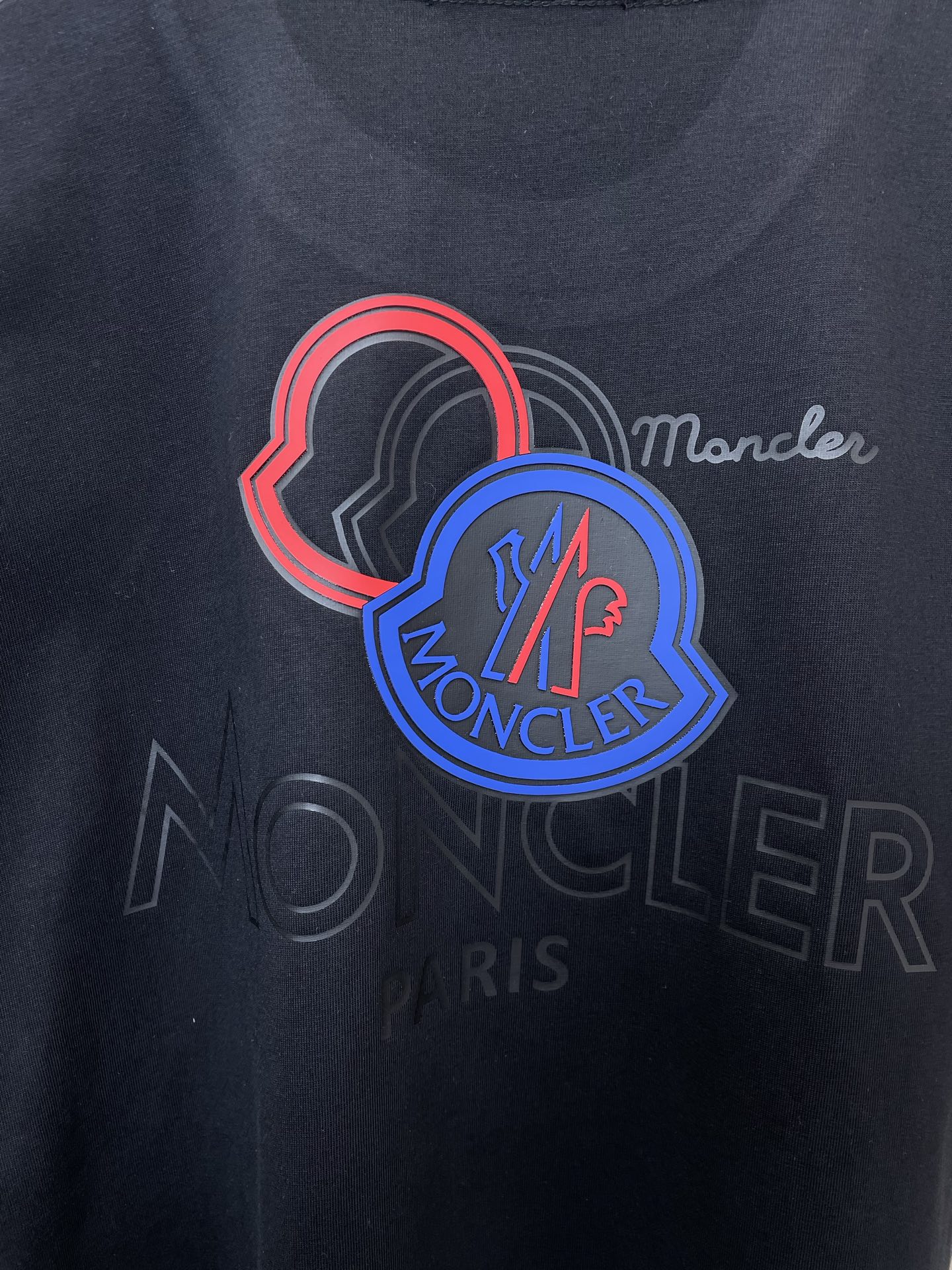 。Moncler蒙口💥砸锅卖铁都要上的新款新款原单男士休闲短袖 高端定制 高端版本 时尚百搭爆款⚠️⚠️