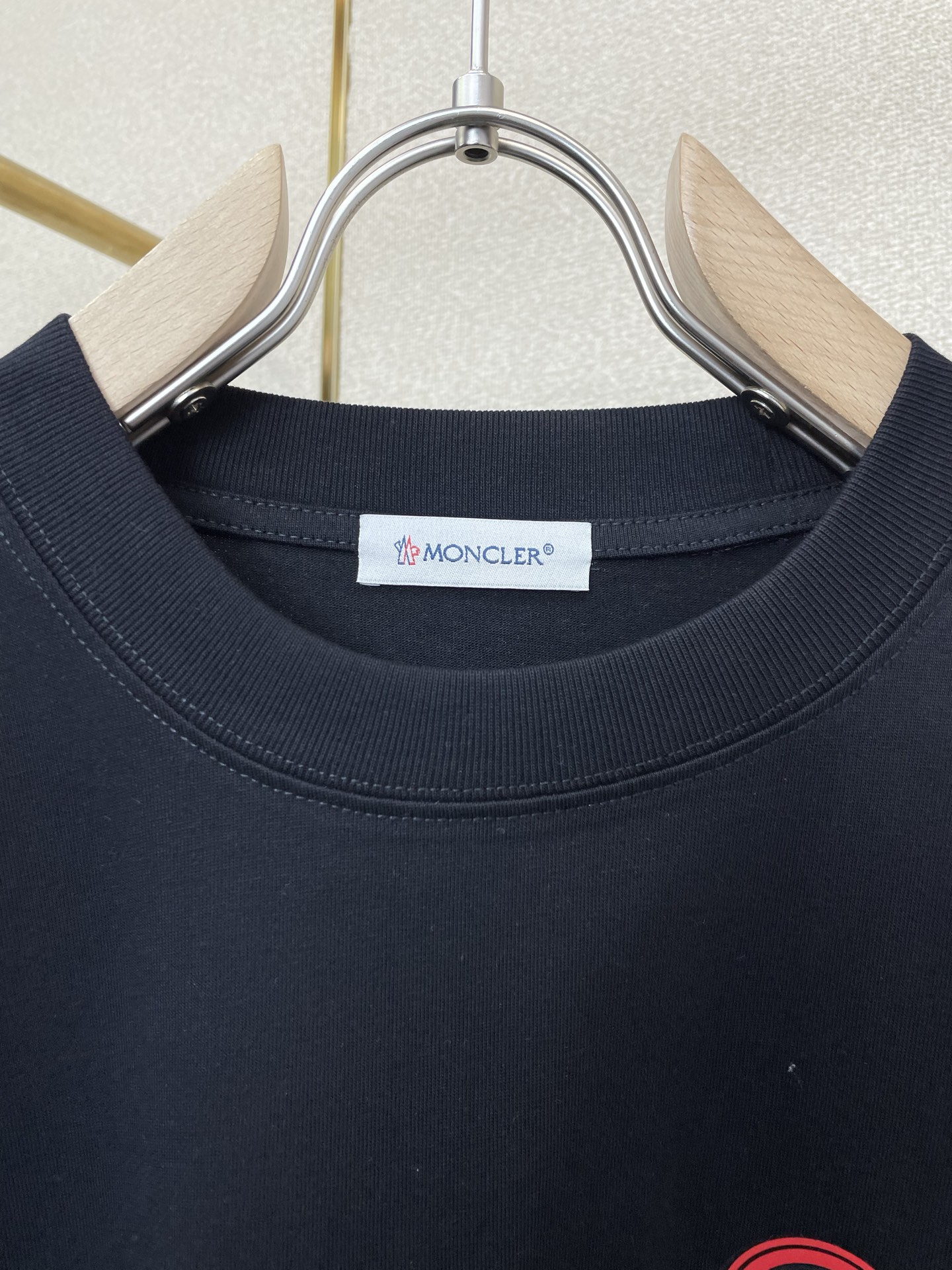 。Moncler蒙口💥砸锅卖铁都要上的新款新款原单男士休闲短袖 高端定制 高端版本 时尚百搭爆款⚠️⚠️