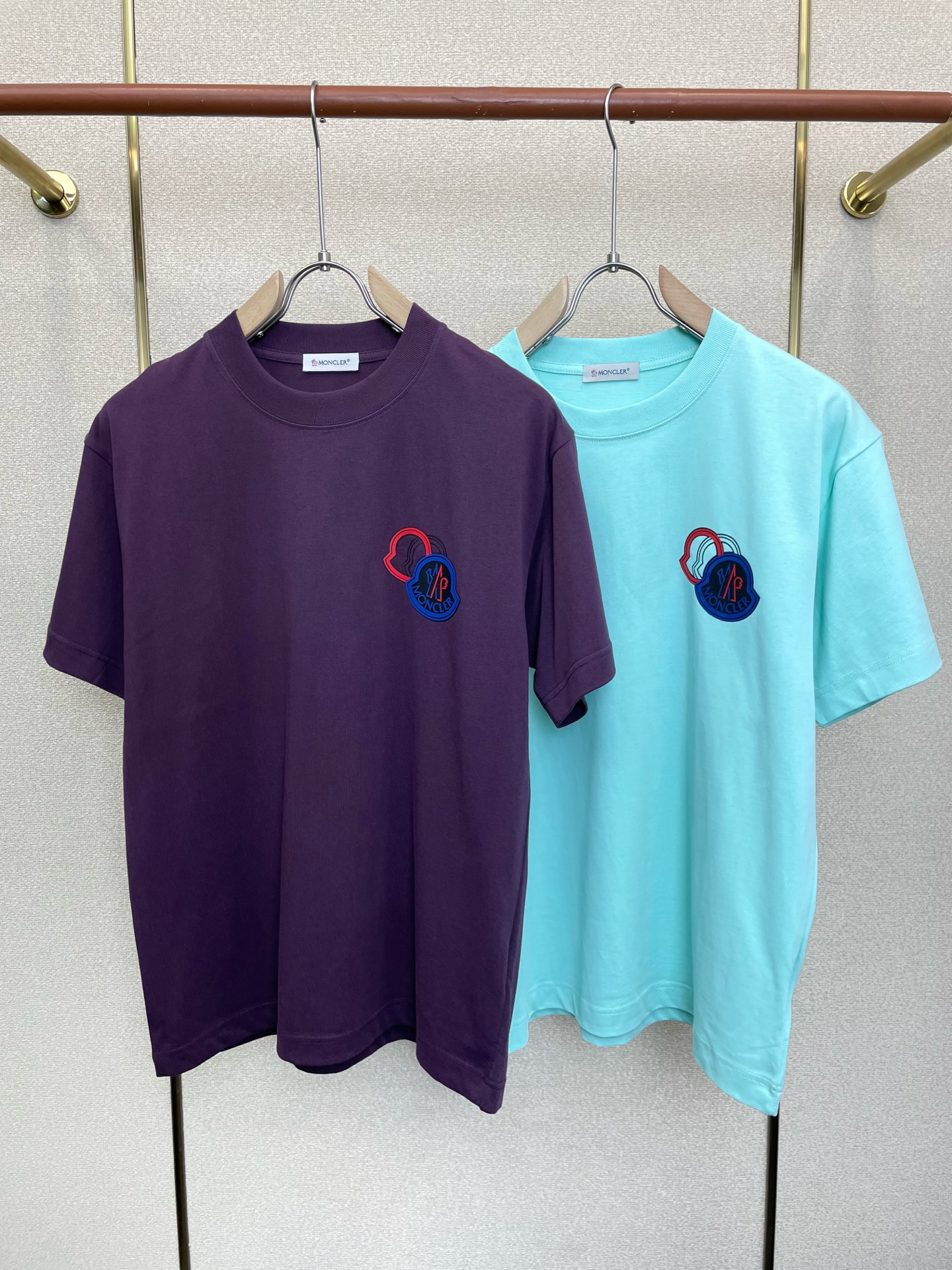 。Moncler蒙口💥砸锅卖铁都要上的新款新款原单男士休闲短袖 高端定制 高端版本 时尚百搭爆款⚠️⚠️