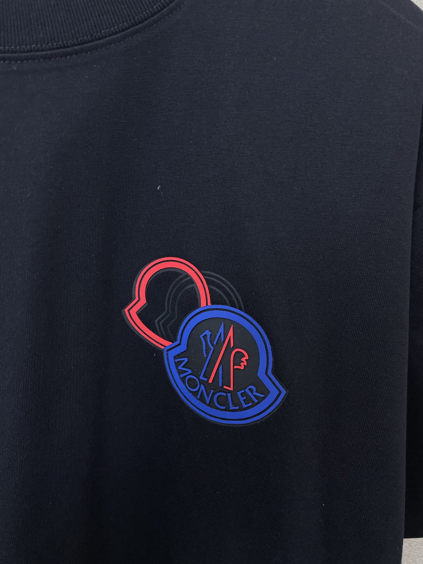 。Moncler蒙口💥砸锅卖铁都要上的新款新款原单男士休闲短袖 高端定制 高端版本 时尚百搭爆款⚠️⚠️