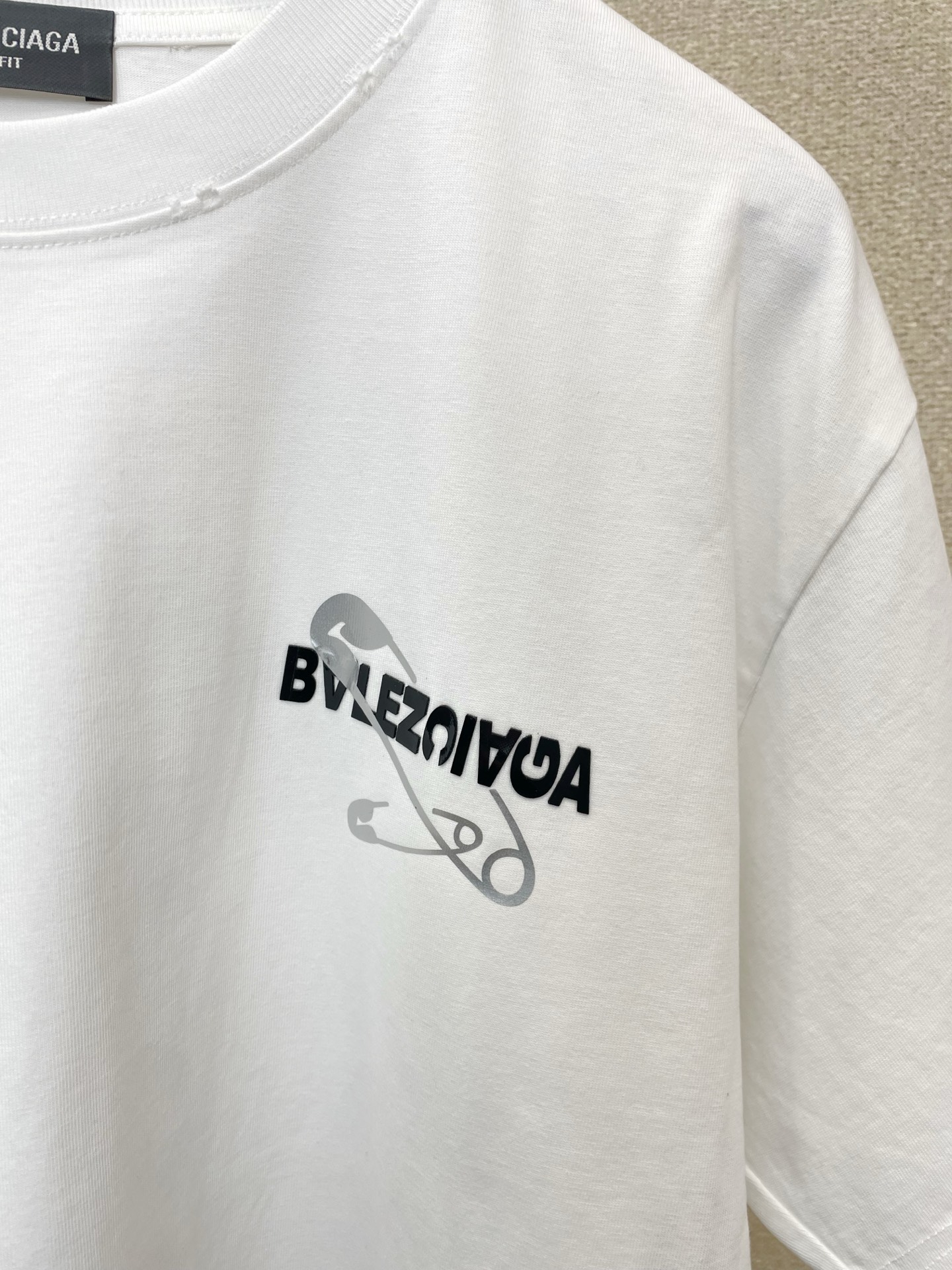 。Balenciaga巴黎世家💥砸锅卖铁都要上的新款新款原单男士休闲短袖 高端定制 高端版本 时尚百搭爆