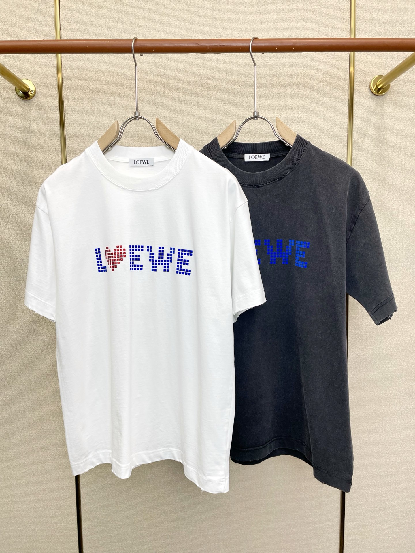 。LOEWE罗意威💥砸锅卖铁都要上的新款新款原单男士休闲短袖 高端定制 高端版本 时尚百搭爆款⚠️⚠️✨