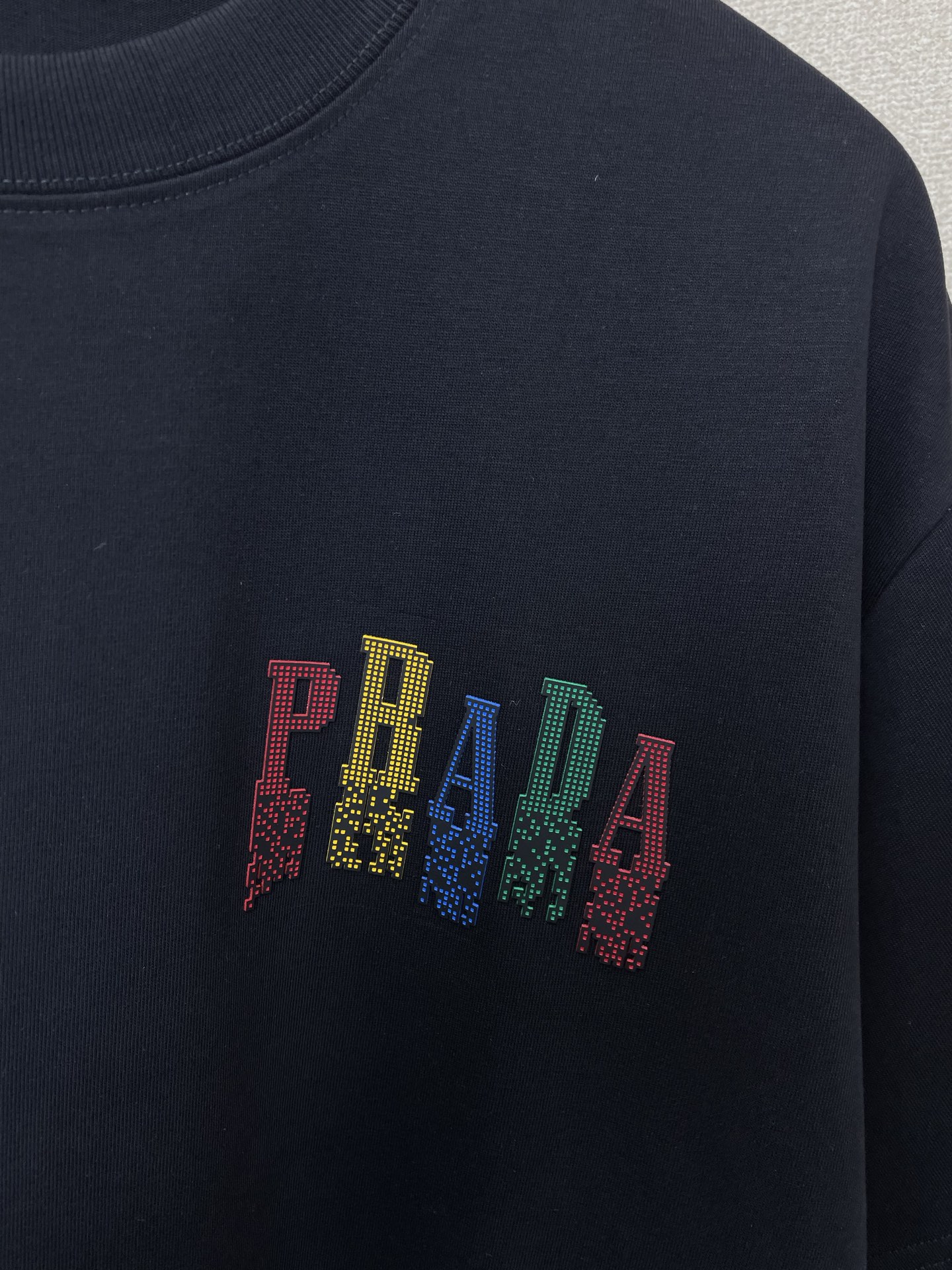 。Prada普拉达💥砸锅卖铁都要上的新款新款原单男士休闲短袖 高端定制 高端版本 时尚百搭爆款⚠️⚠️✨