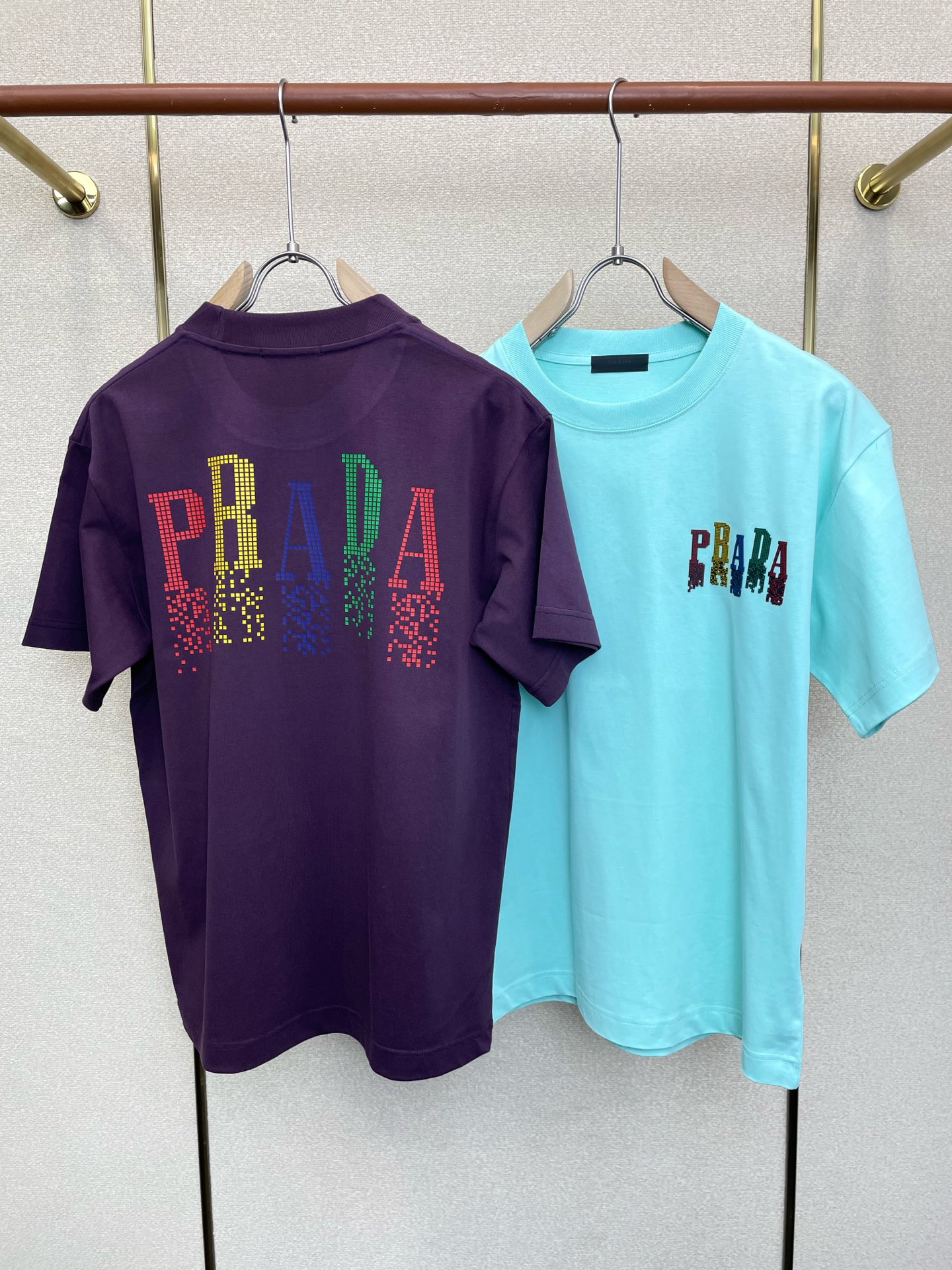 。Prada普拉达💥砸锅卖铁都要上的新款新款原单男士休闲短袖 高端定制 高端版本 时尚百搭爆款⚠️⚠️✨