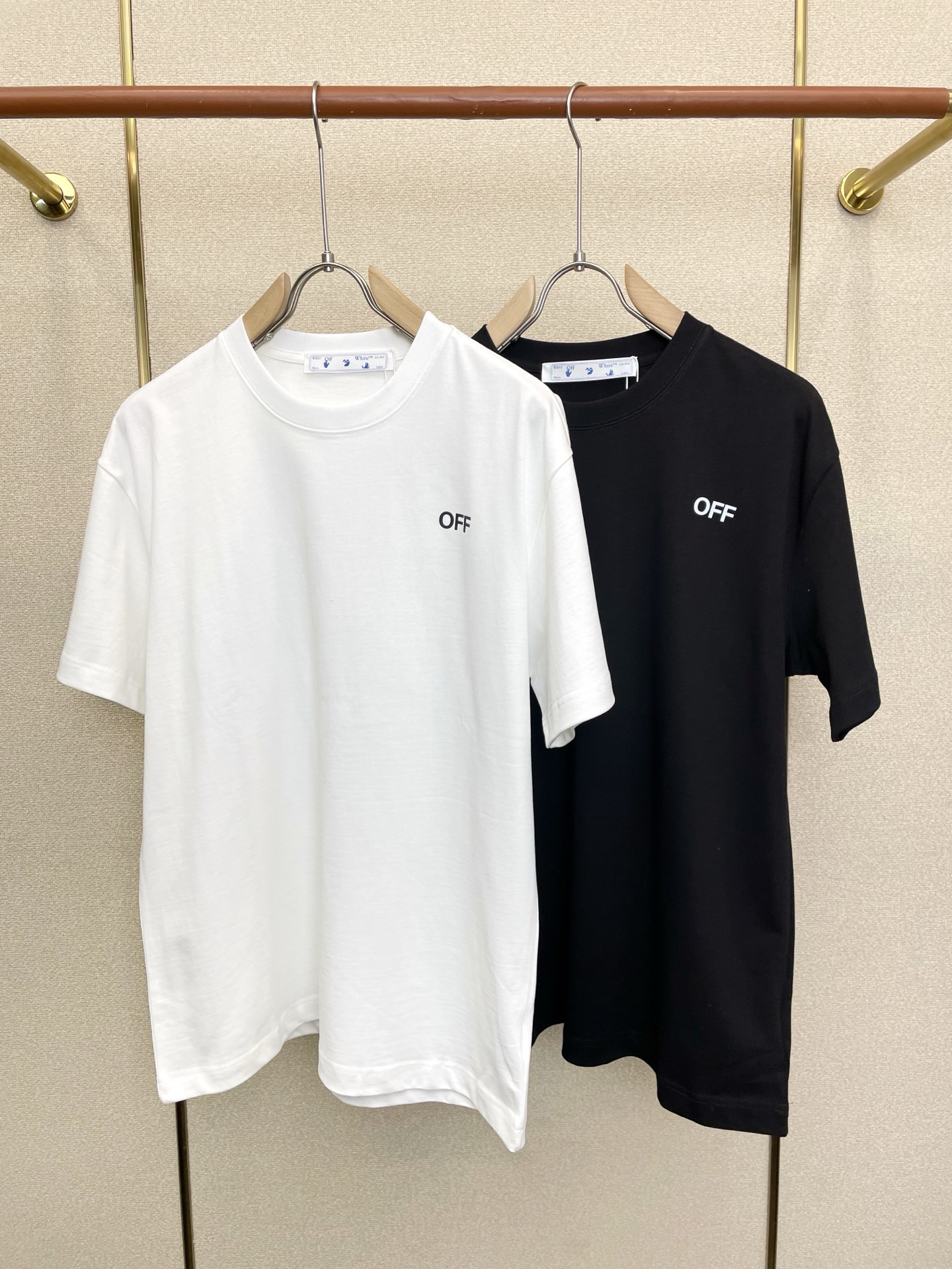 。OFF-WHITE💥砸锅卖铁都要上的新款新款原单男士休闲短袖 高端定制 高端版本 时尚百搭爆款⚠️⚠️