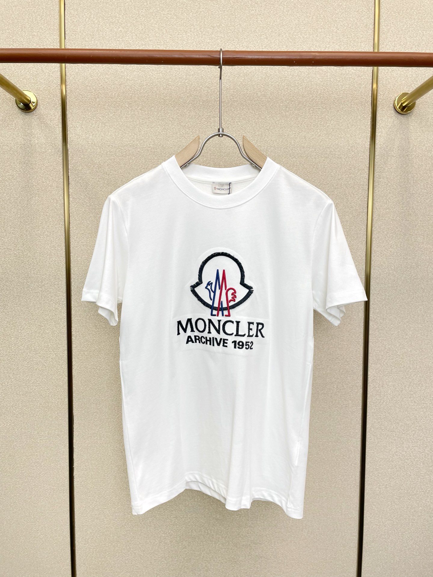 。Moncler蒙口💥砸锅卖铁都要上的新款新款原单男士休闲短袖 高端定制 高版本 时尚百搭爆款⚠️⚠️✨