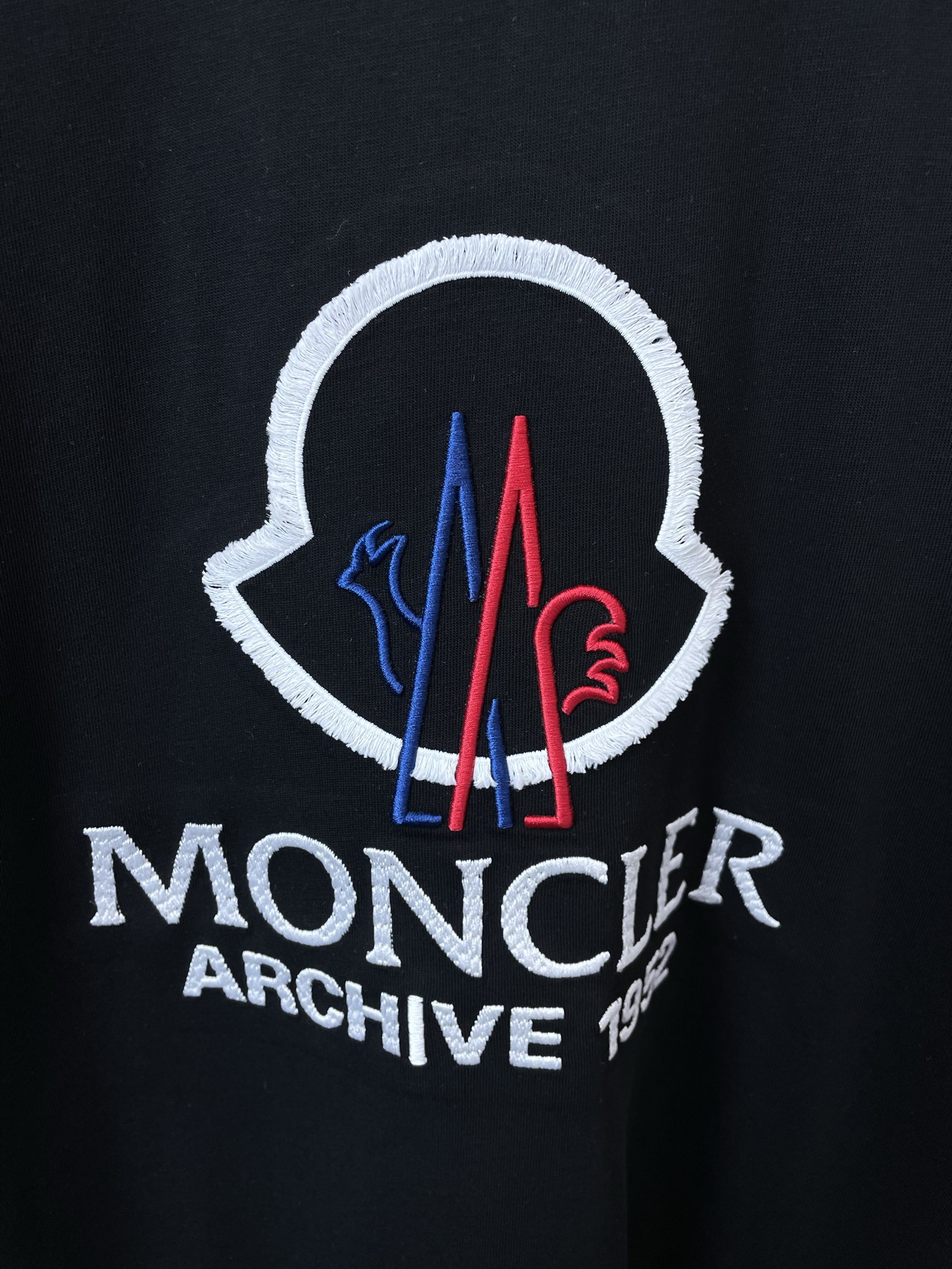 。Moncler蒙口💥砸锅卖铁都要上的新款新款原单男士休闲短袖 高端定制 高版本 时尚百搭爆款⚠️⚠️✨