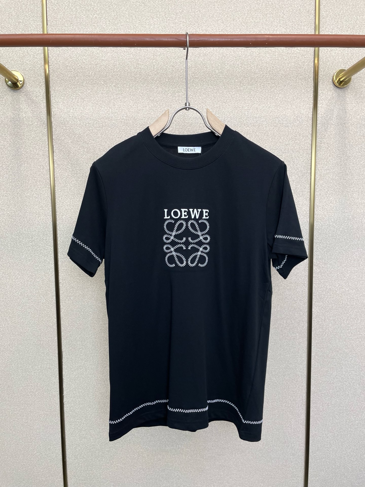 。LOEWE罗意威💥砸锅卖铁都要上的新款新款原单男士休闲短袖 高端定制 高版本 时尚百搭爆款⚠️⚠️✨✨