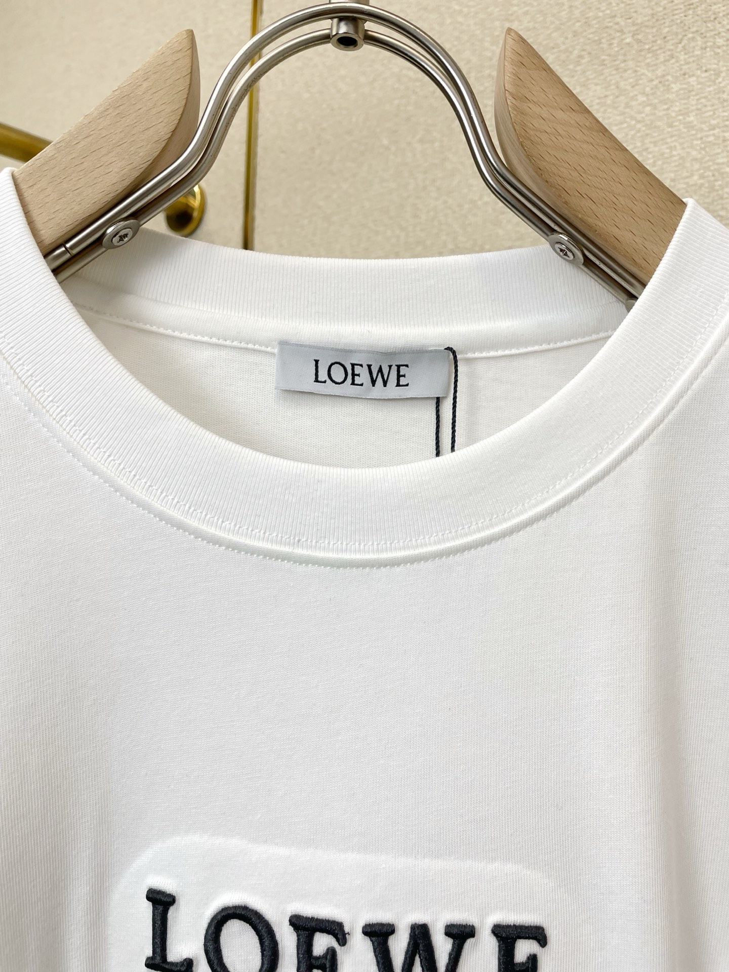 。LOEWE罗意威💥砸锅卖铁都要上的新款新款原单男士休闲短袖 高端定制 高版本 时尚百搭爆款⚠️⚠️✨✨