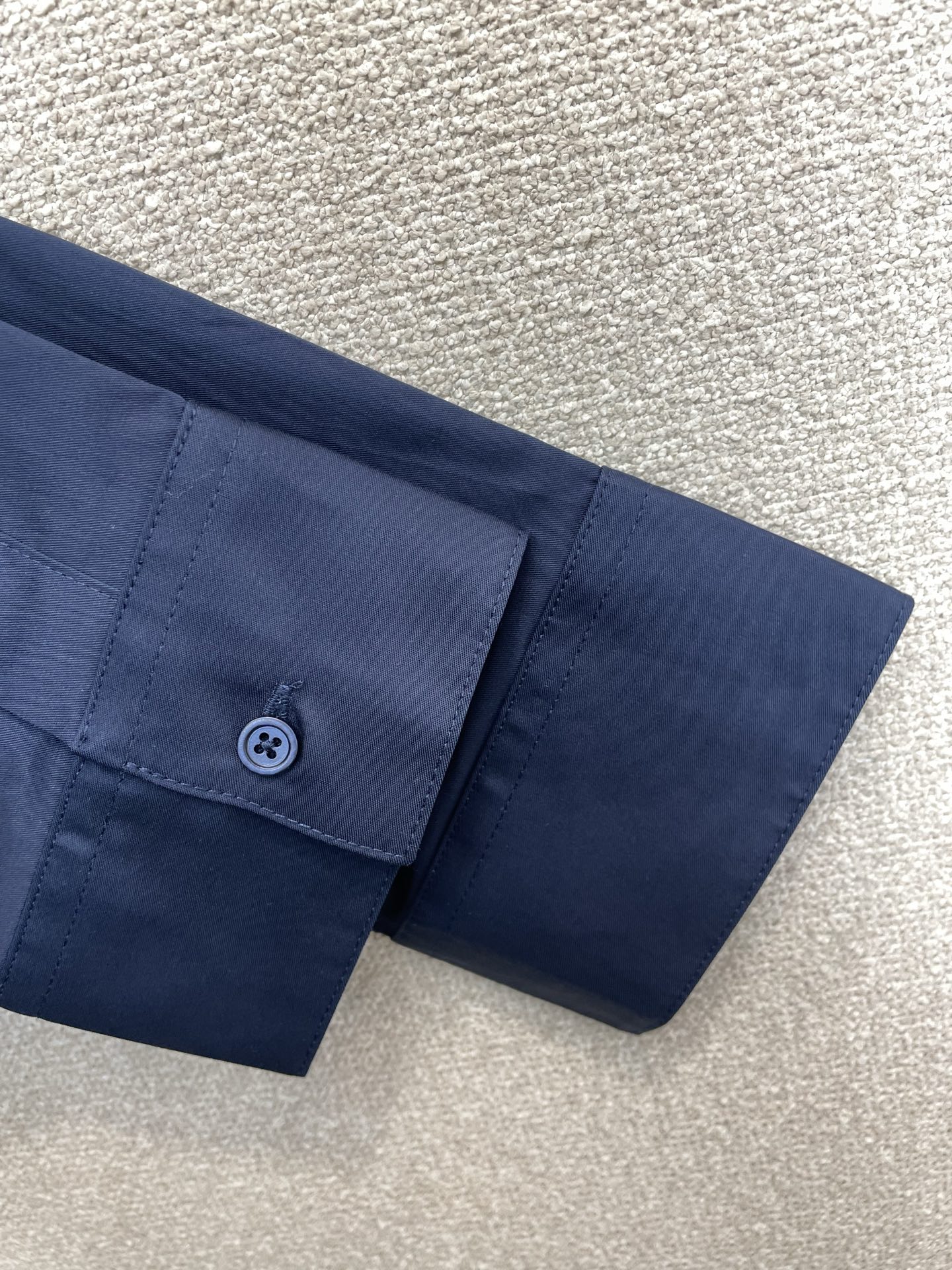 。LOEWE罗意威💥砸锅卖铁都要上的新款新款原单男士休闲衬衫 高端定制 高端版本 时尚百搭爆款⚠️⚠️✨