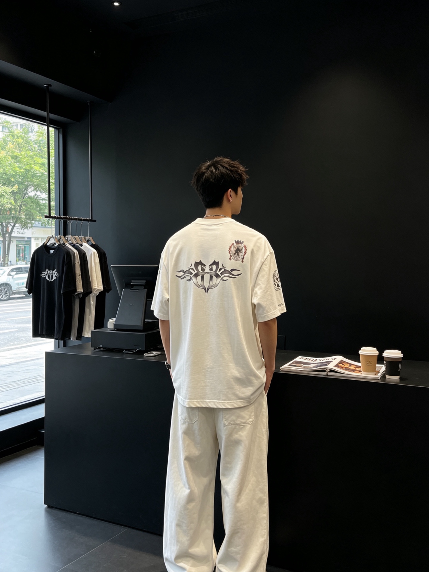 。Balenciaga巴黎世家💥砸锅卖铁都要上的新款新款原单男士休闲短袖 高端定制 高端版本 时尚百搭爆