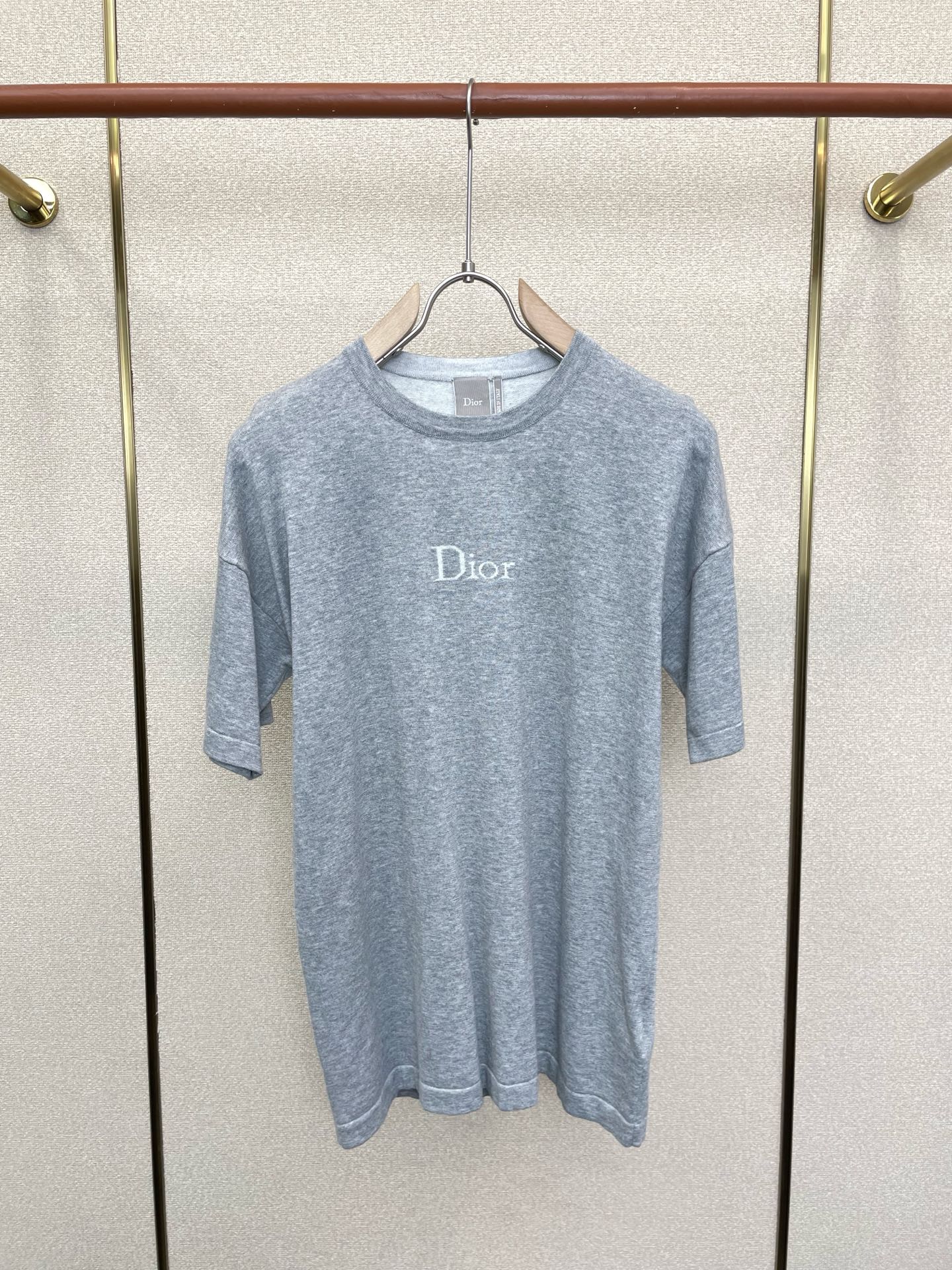 。Dior迪奥💥砸锅卖铁都要上的新款新款原单男士休闲棉质针织落肩短袖 高端定制 高端版本 时尚百搭爆款⚠