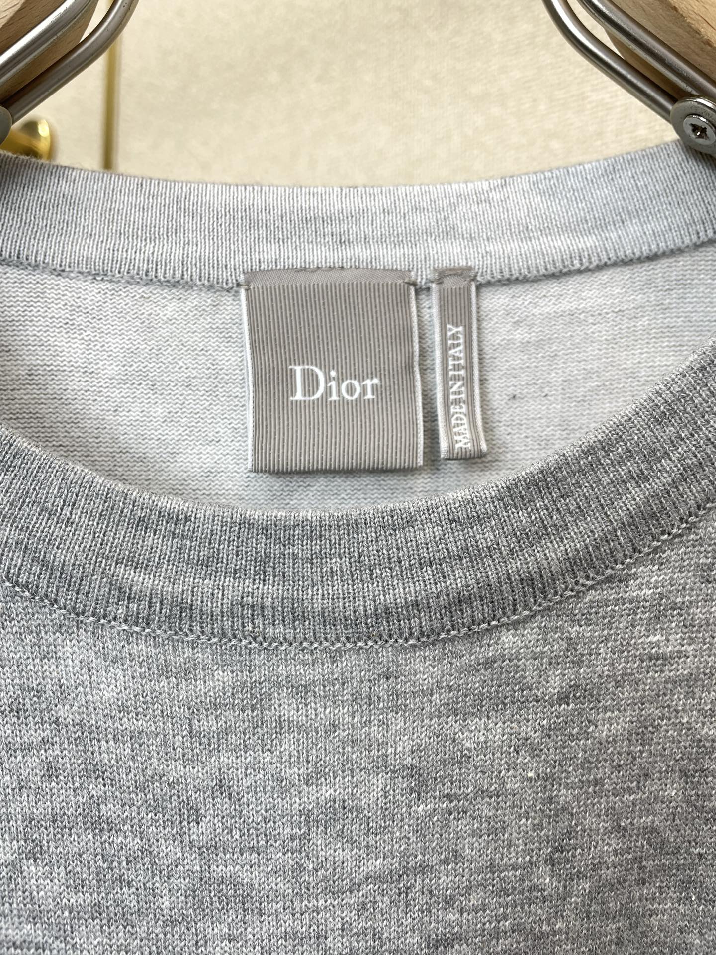 。Dior迪奥💥砸锅卖铁都要上的新款新款原单男士休闲棉质针织落肩短袖 高端定制 高端版本 时尚百搭爆款⚠
