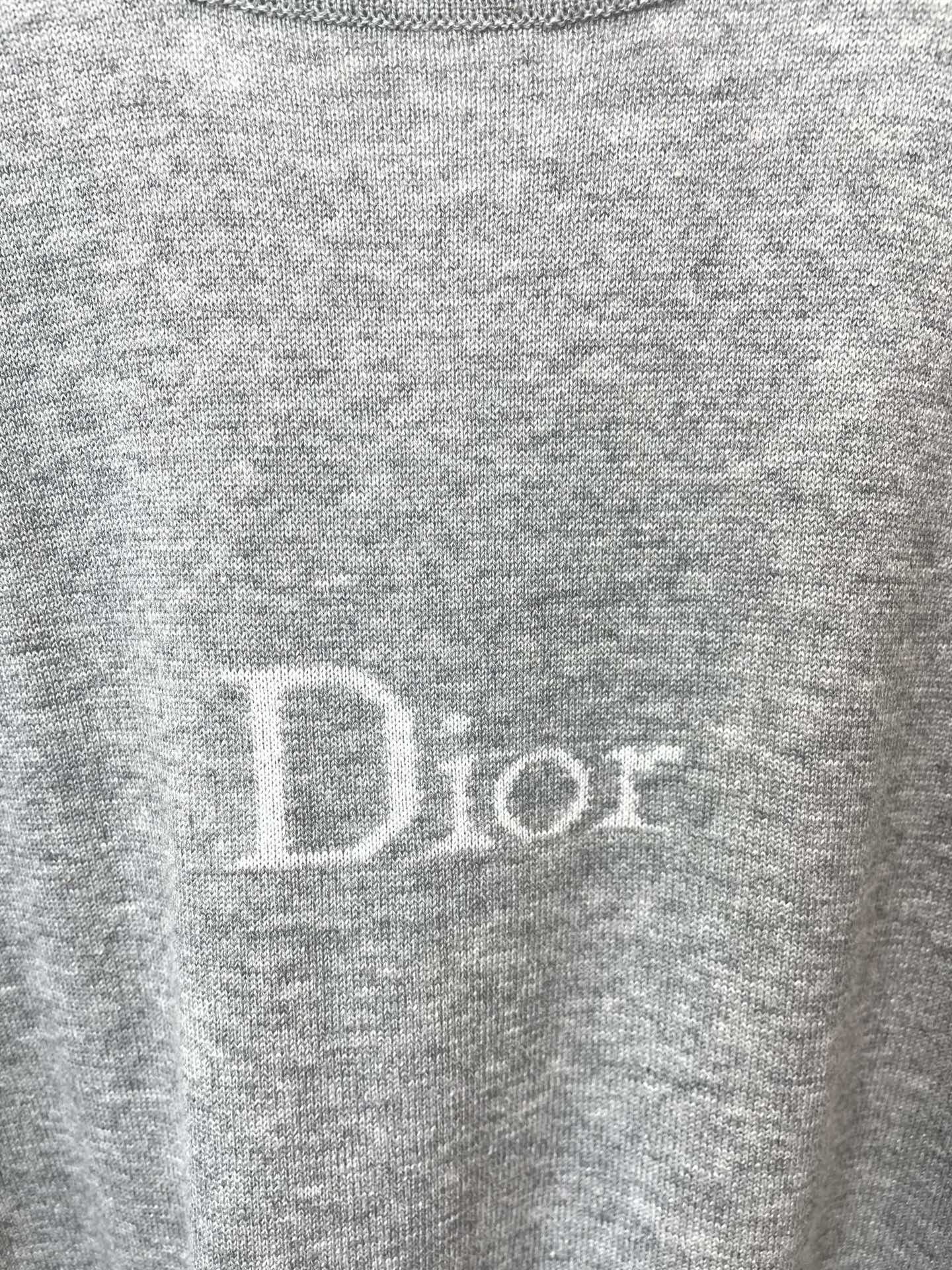 。Dior迪奥💥砸锅卖铁都要上的新款新款原单男士休闲棉质针织落肩短袖 高端定制 高端版本 时尚百搭爆款⚠