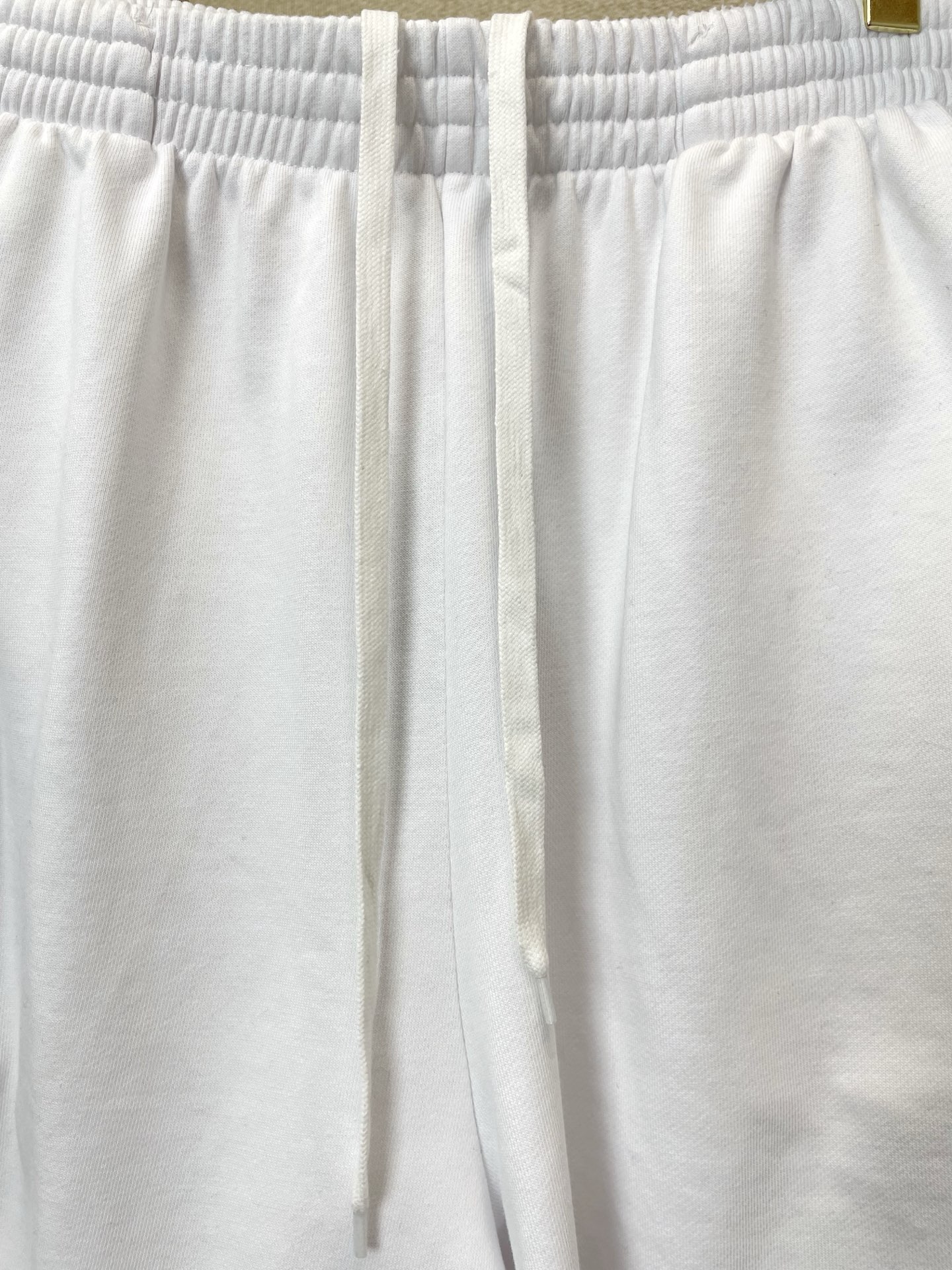 。Balenciaga巴黎世家💥砸锅卖铁都要上的新款新款休闲短裤🩳高端版本！独特设计 专柜定制面料 透气