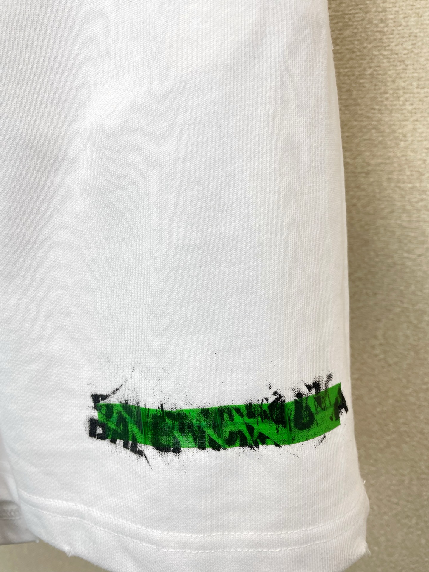 。Balenciaga巴黎世家💥砸锅卖铁都要上的新款新款休闲短裤🩳高端版本！独特设计 专柜定制面料 透气