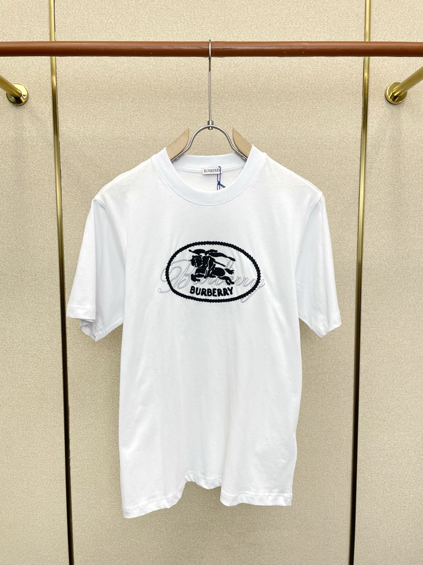 。Burberry巴宝莉💥砸锅卖铁都要上的新款新款原单男士休闲短袖 高端定制 高端版本 时尚百搭爆款⚠️