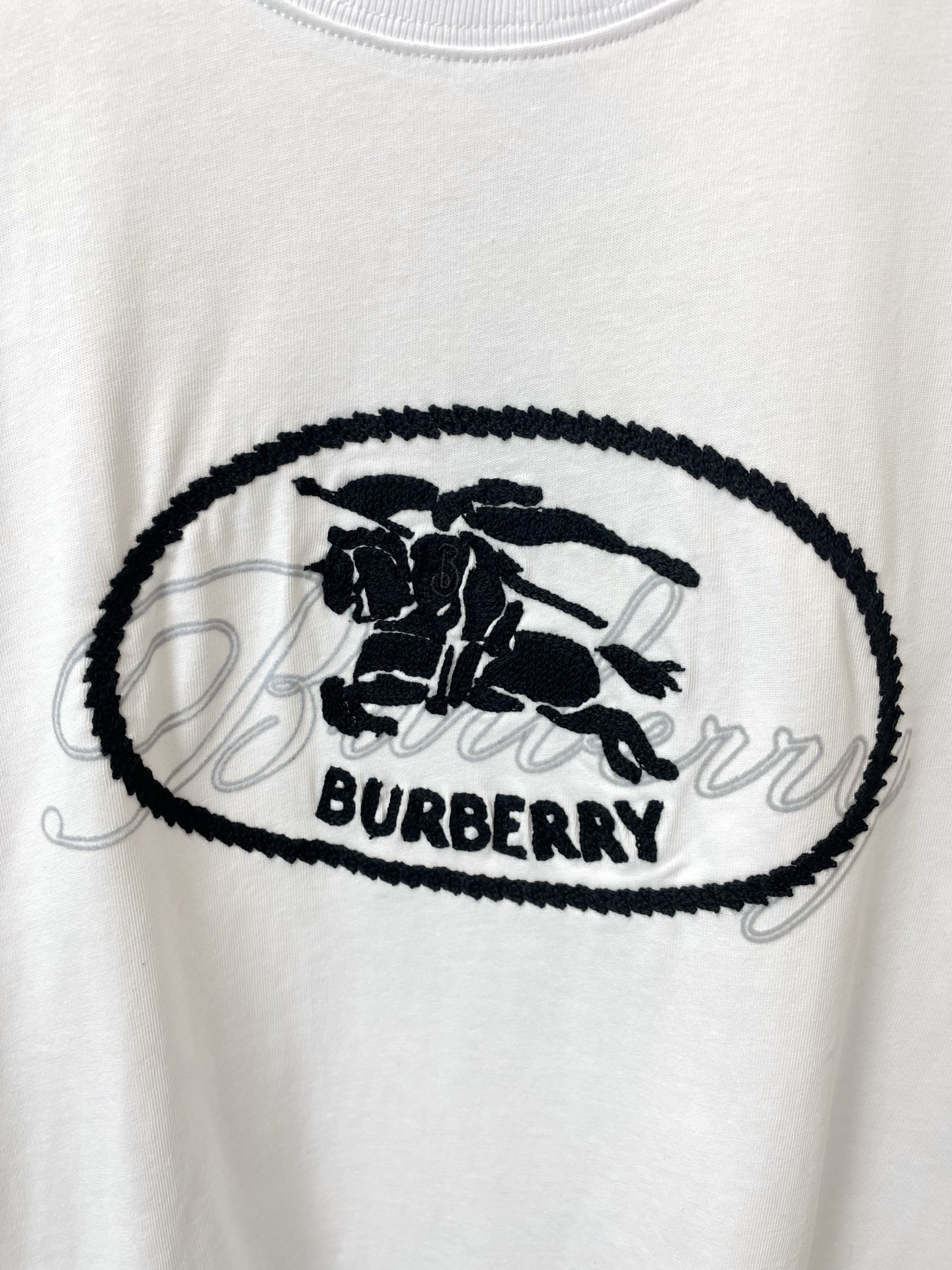 。Burberry巴宝莉💥砸锅卖铁都要上的新款新款原单男士休闲短袖 高端定制 高端版本 时尚百搭爆款⚠️