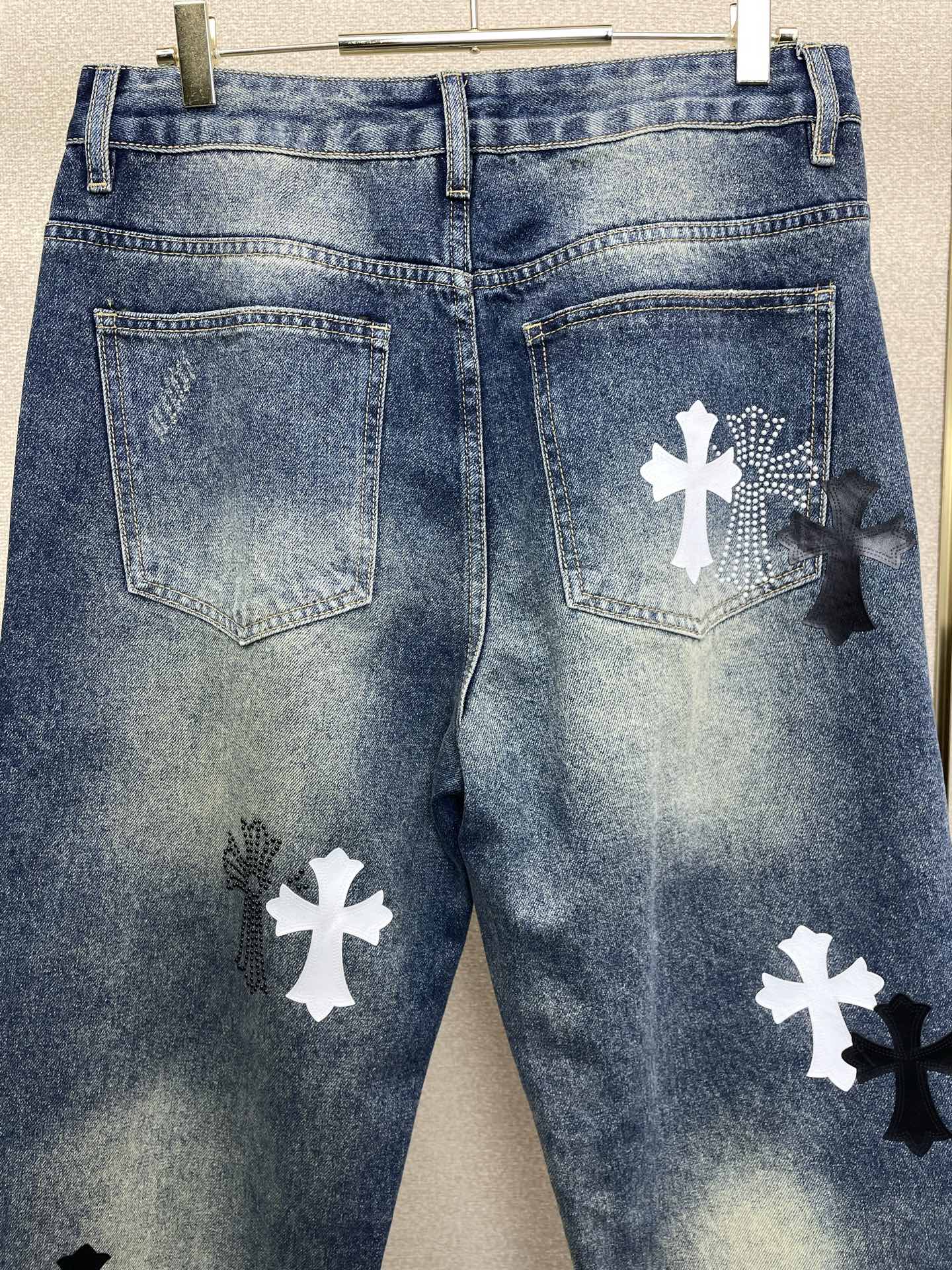 。Chrome hearts克罗心💥砸锅卖铁都要上的新款新款 休闲牛仔裤👖高端版本！专柜定制面料 透气舒
