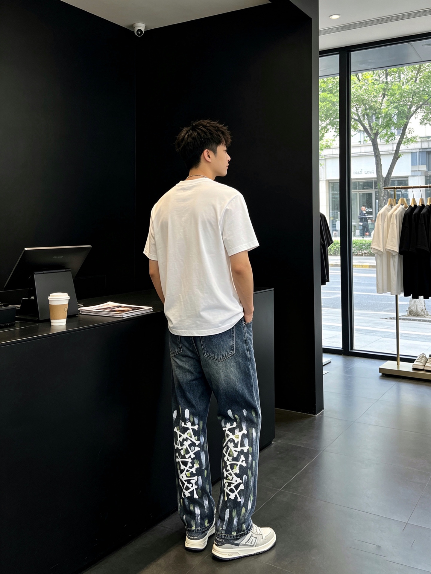 。AMIRI💥砸锅卖铁都要上的新款新款 休闲牛仔裤👖高端版本！专柜定制面料 透气舒适度高，细节无可挑剔，