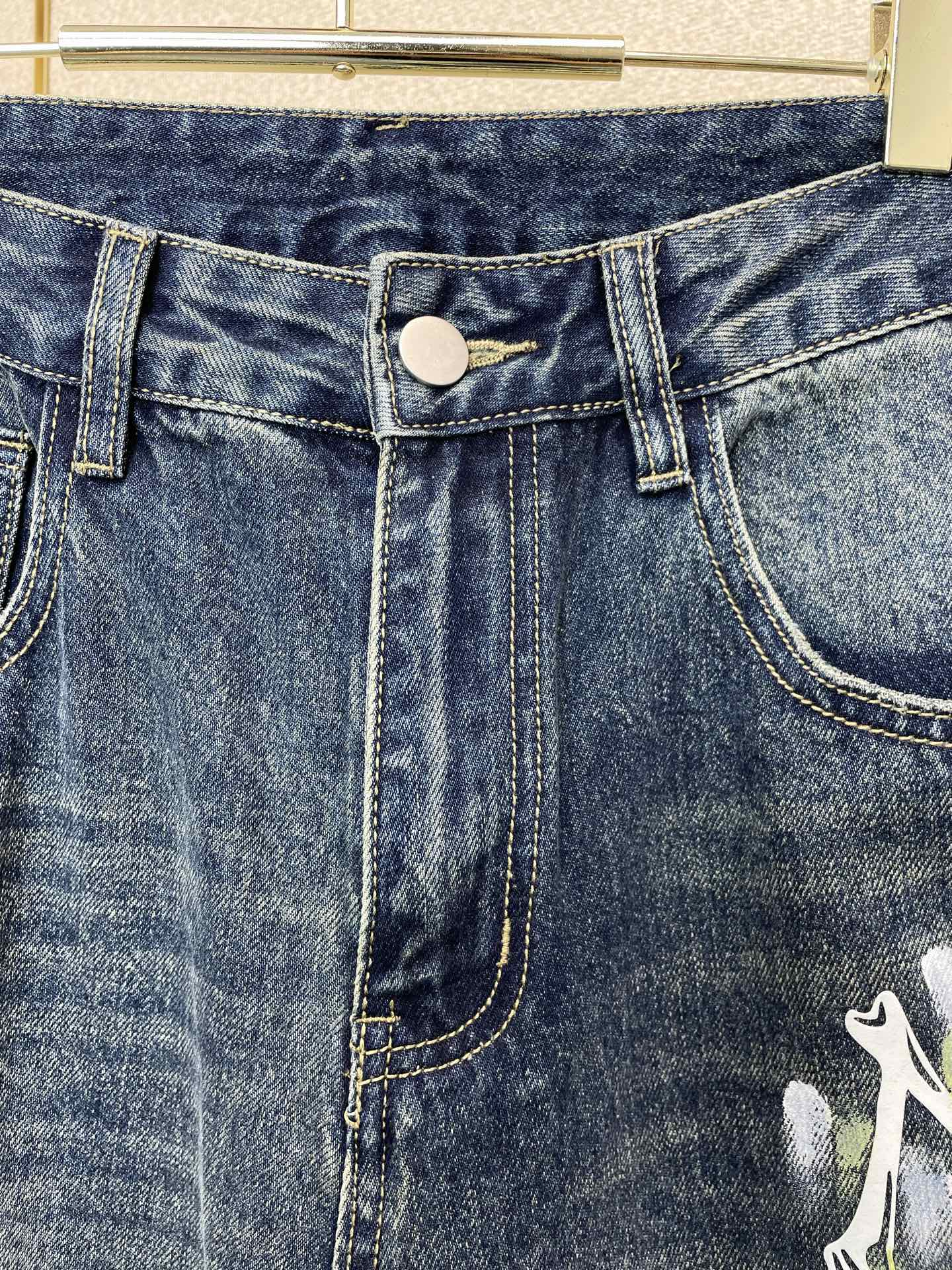 。AMIRI💥砸锅卖铁都要上的新款新款 休闲牛仔裤👖高端版本！专柜定制面料 透气舒适度高，细节无可挑剔，
