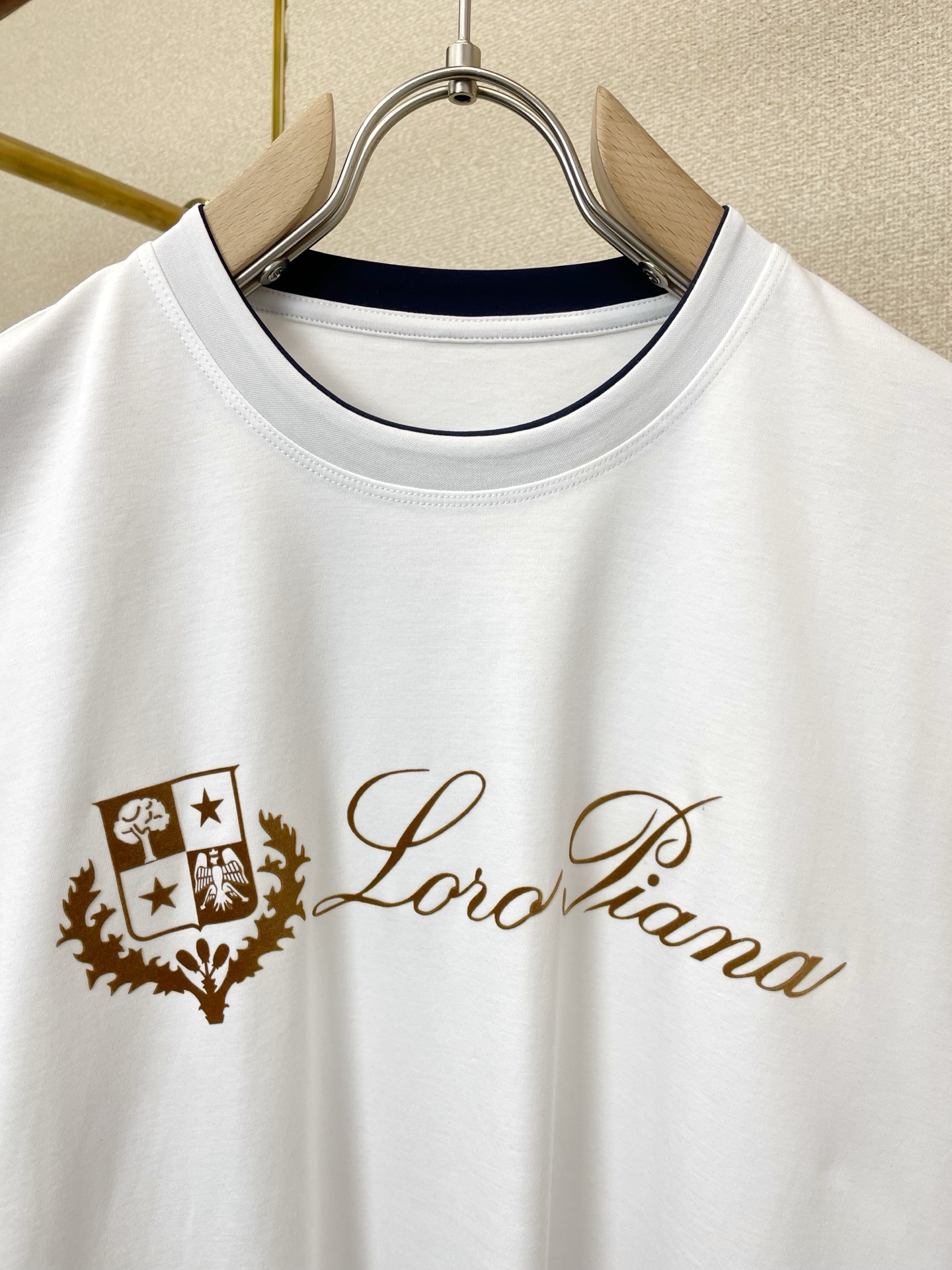 。Loro Piana-Loro Piana诺悠翩雅💥砸锅卖铁都要上的新款新款原单男士休闲短袖 高端定制