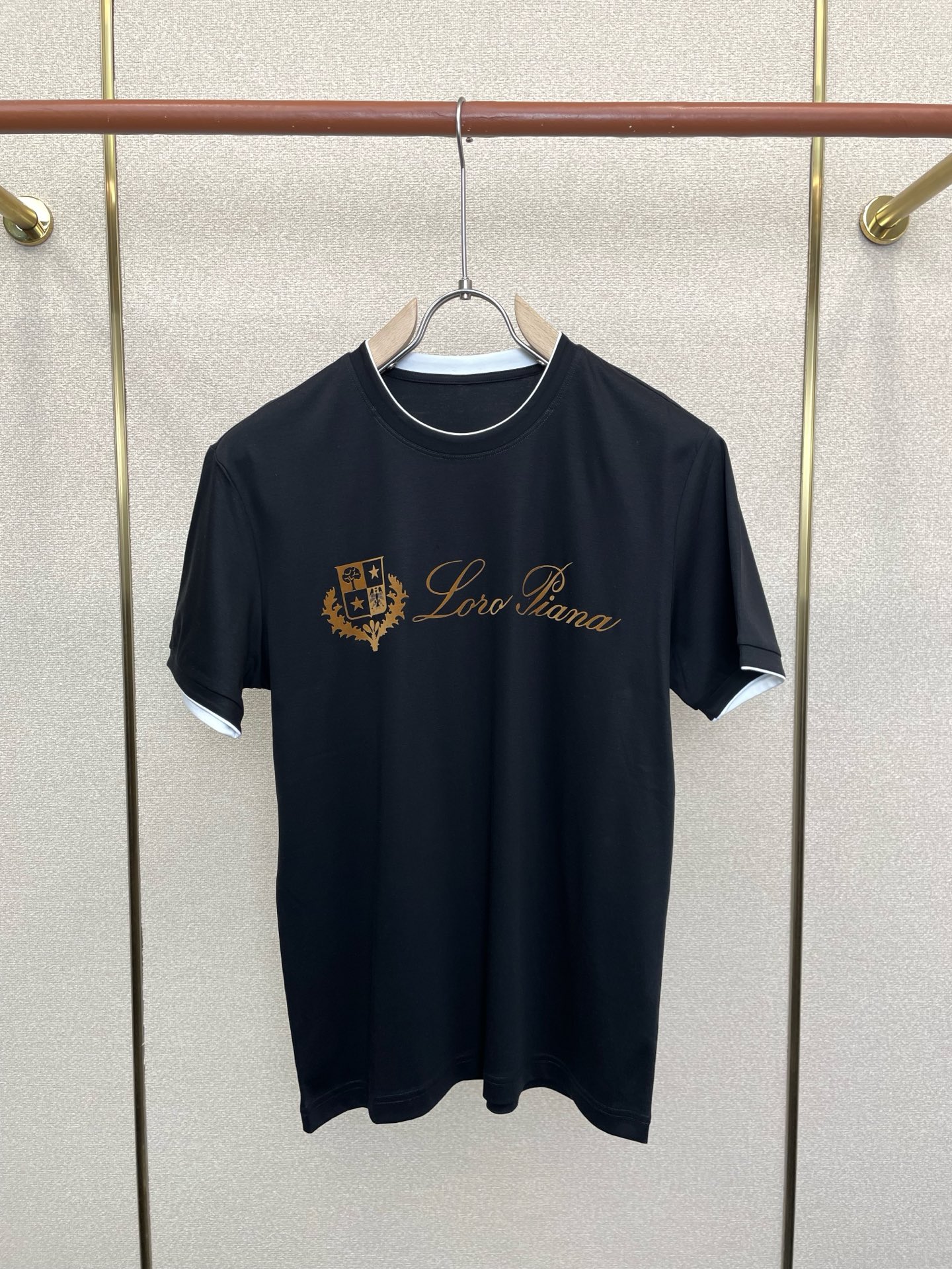 。Loro Piana-Loro Piana诺悠翩雅💥砸锅卖铁都要上的新款新款原单男士休闲短袖 高端定制