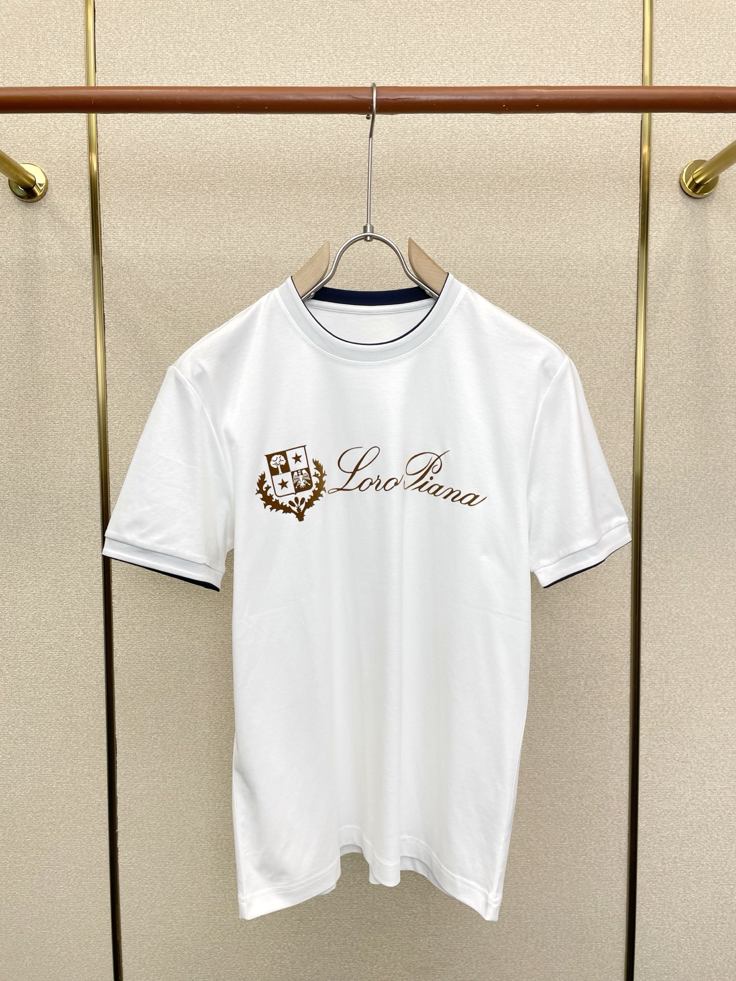 。Loro Piana-Loro Piana诺悠翩雅💥砸锅卖铁都要上的新款新款原单男士休闲短袖 高端定制