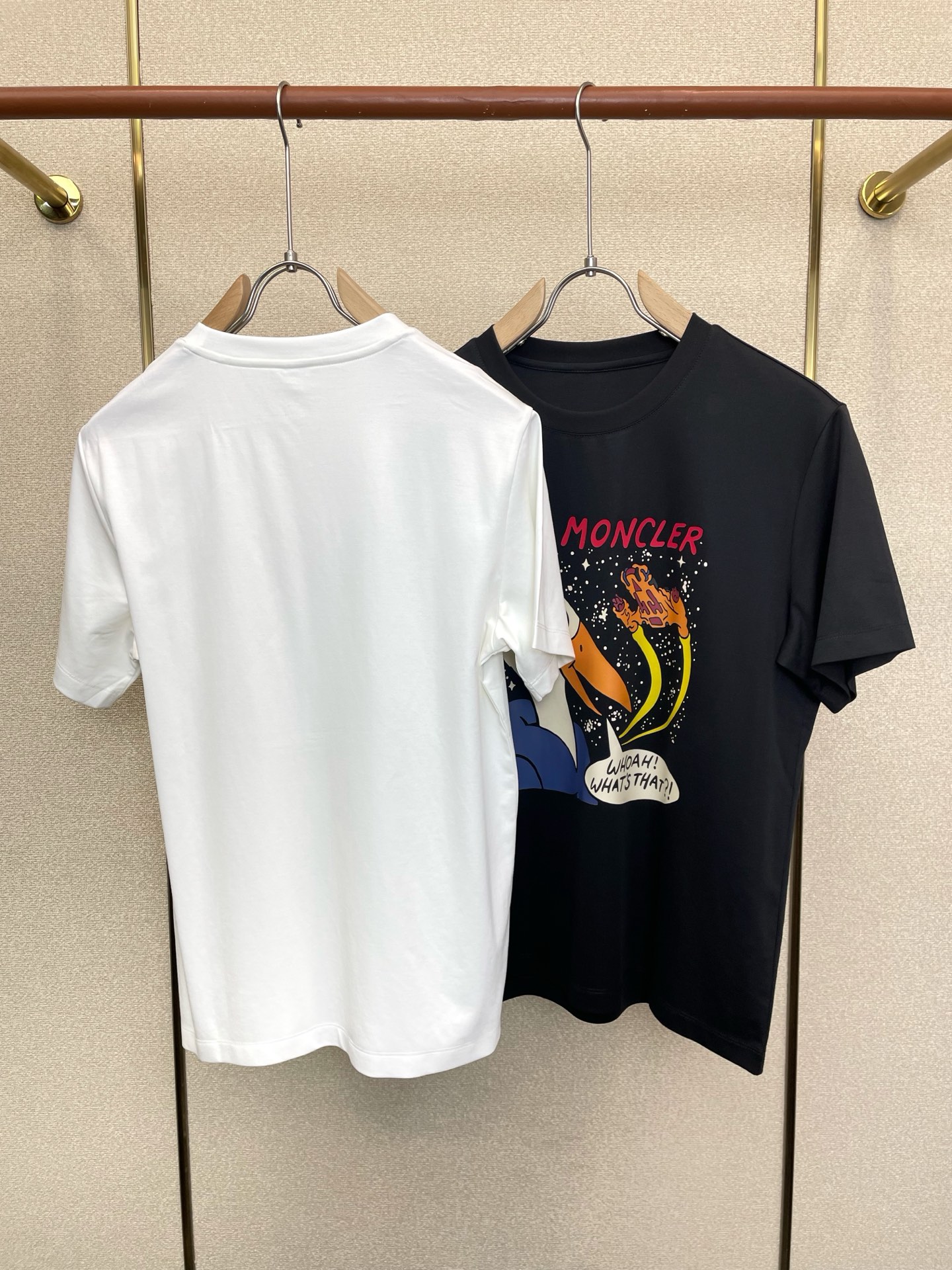 。Moncler蒙口💥砸锅卖铁都要上的新款新款原单男士休闲短袖 高端定制 高端版本 时尚百搭爆款⚠️⚠️