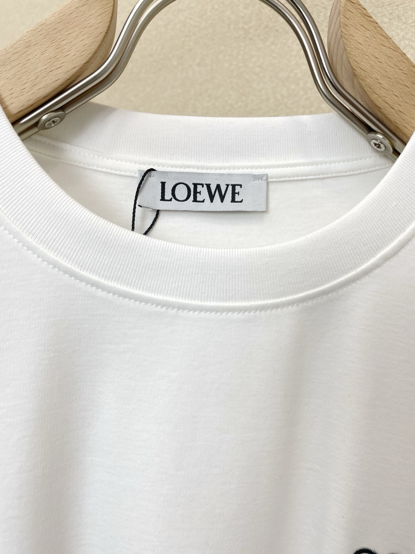 。LOEWE罗意威💥砸锅卖铁都要上的新款新款原单男士休闲短袖 高端定制 高端版本 时尚百搭爆款⚠️⚠️✨