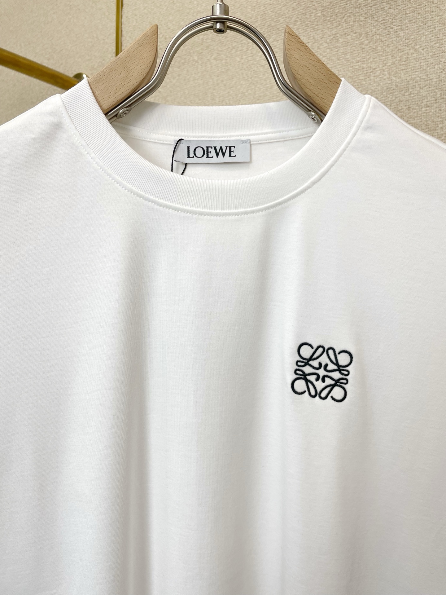 。LOEWE罗意威💥砸锅卖铁都要上的新款新款原单男士休闲短袖 高端定制 高端版本 时尚百搭爆款⚠️⚠️✨
