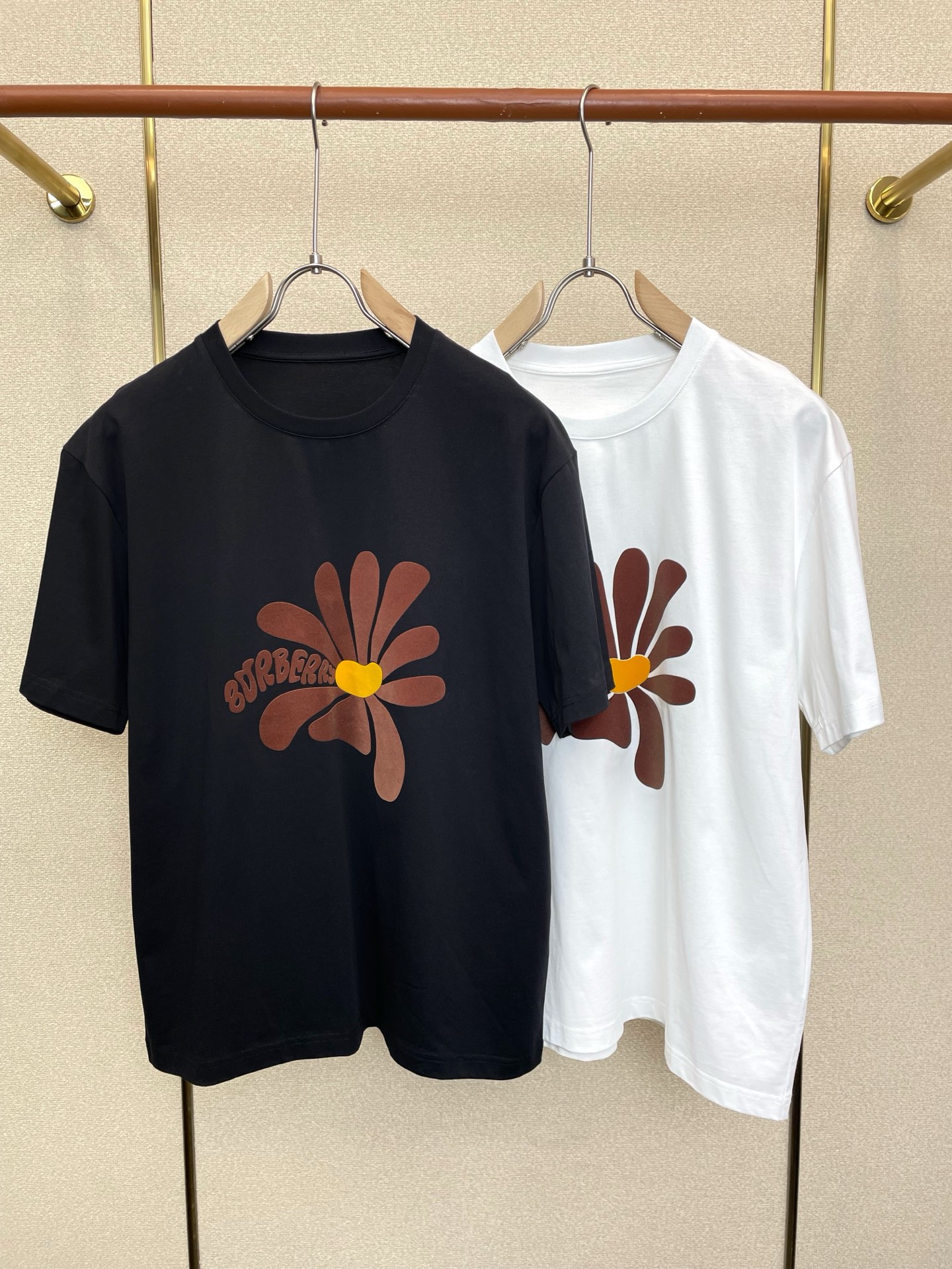 。Burberry巴宝莉💥独家专供新款原单男士休闲短袖 高端定制 高端版本 时尚百搭爆款⚠️⚠️✨✨进口