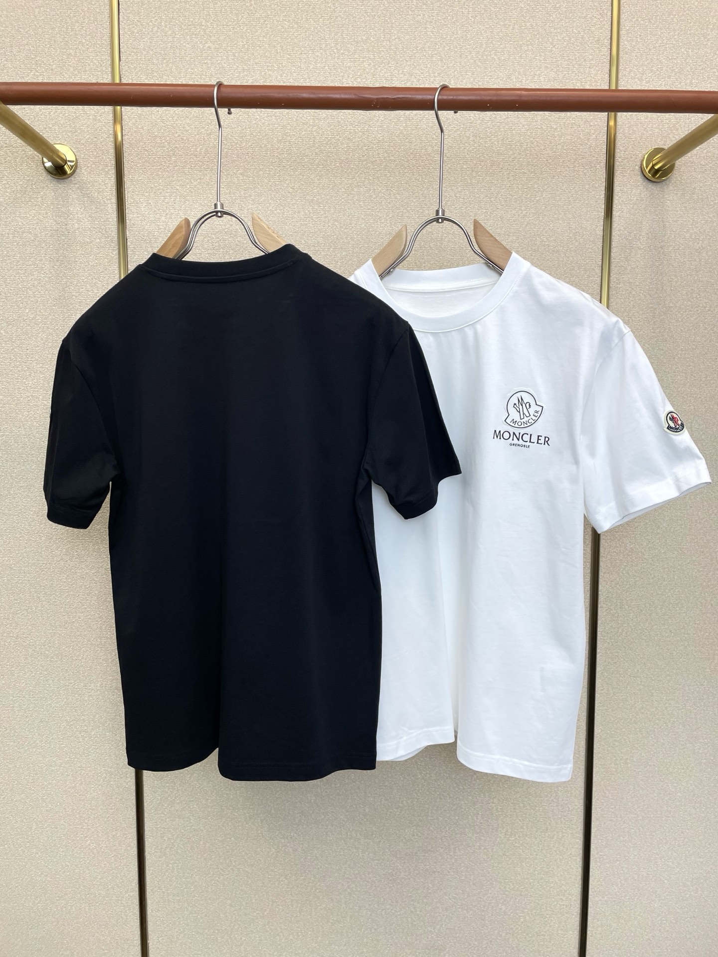 。Moncler蒙口💥独家专供新款原单男士休闲短袖 高端定制 高端版本 时尚百搭爆款⚠️⚠️✨✨进口面料