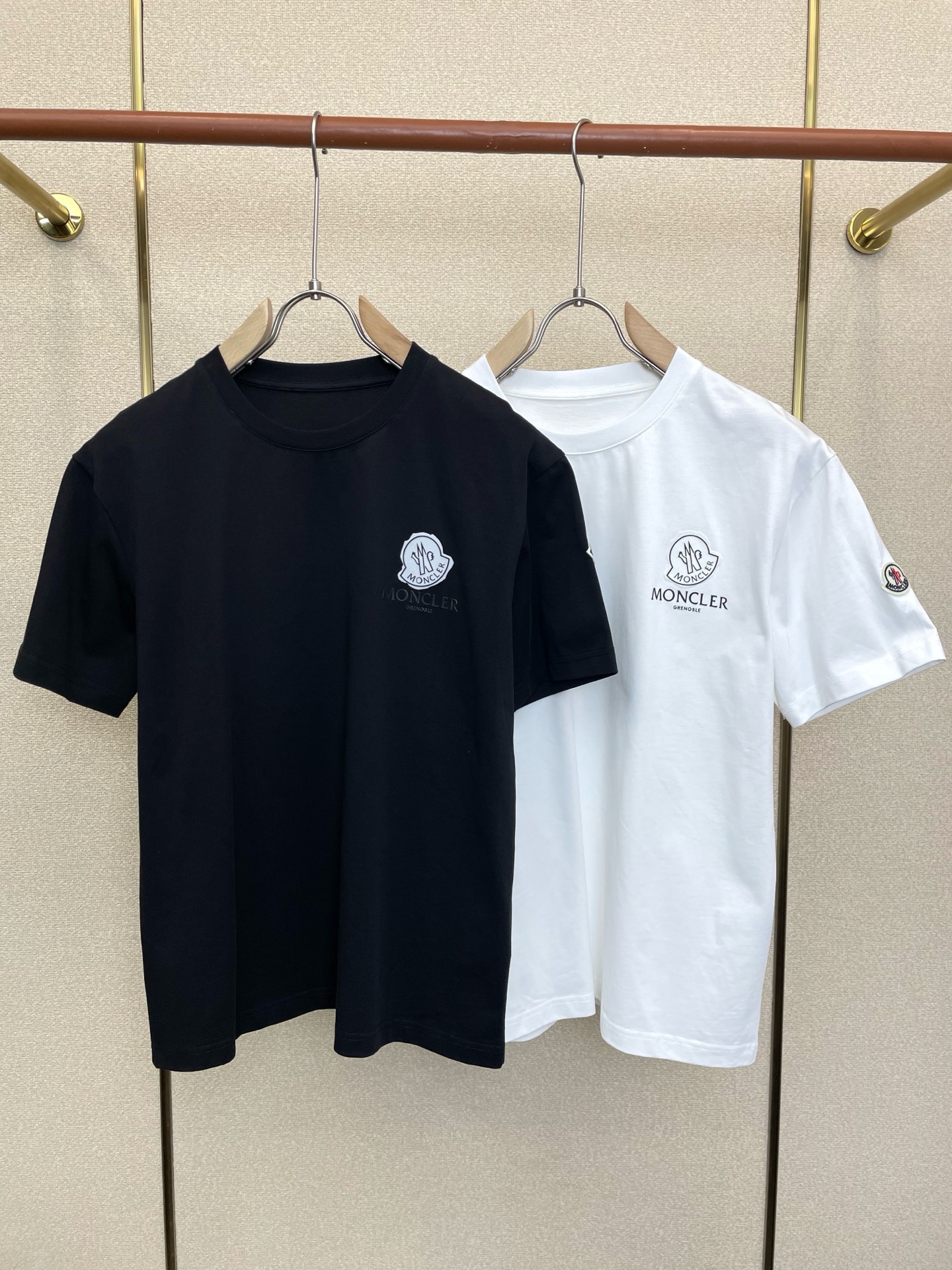 。Moncler蒙口💥独家专供新款原单男士休闲短袖 高端定制 高端版本 时尚百搭爆款⚠️⚠️✨✨进口面料