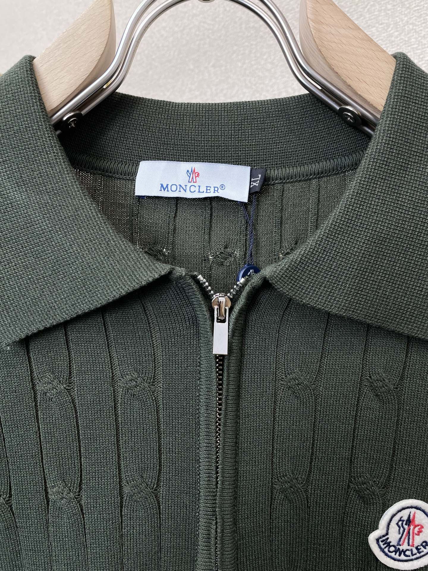 。Moncler蒙口💥砸锅卖铁都要上的新款新款原单男士休闲短袖 高端定制 高版本 时尚百搭爆款⚠️⚠️✨