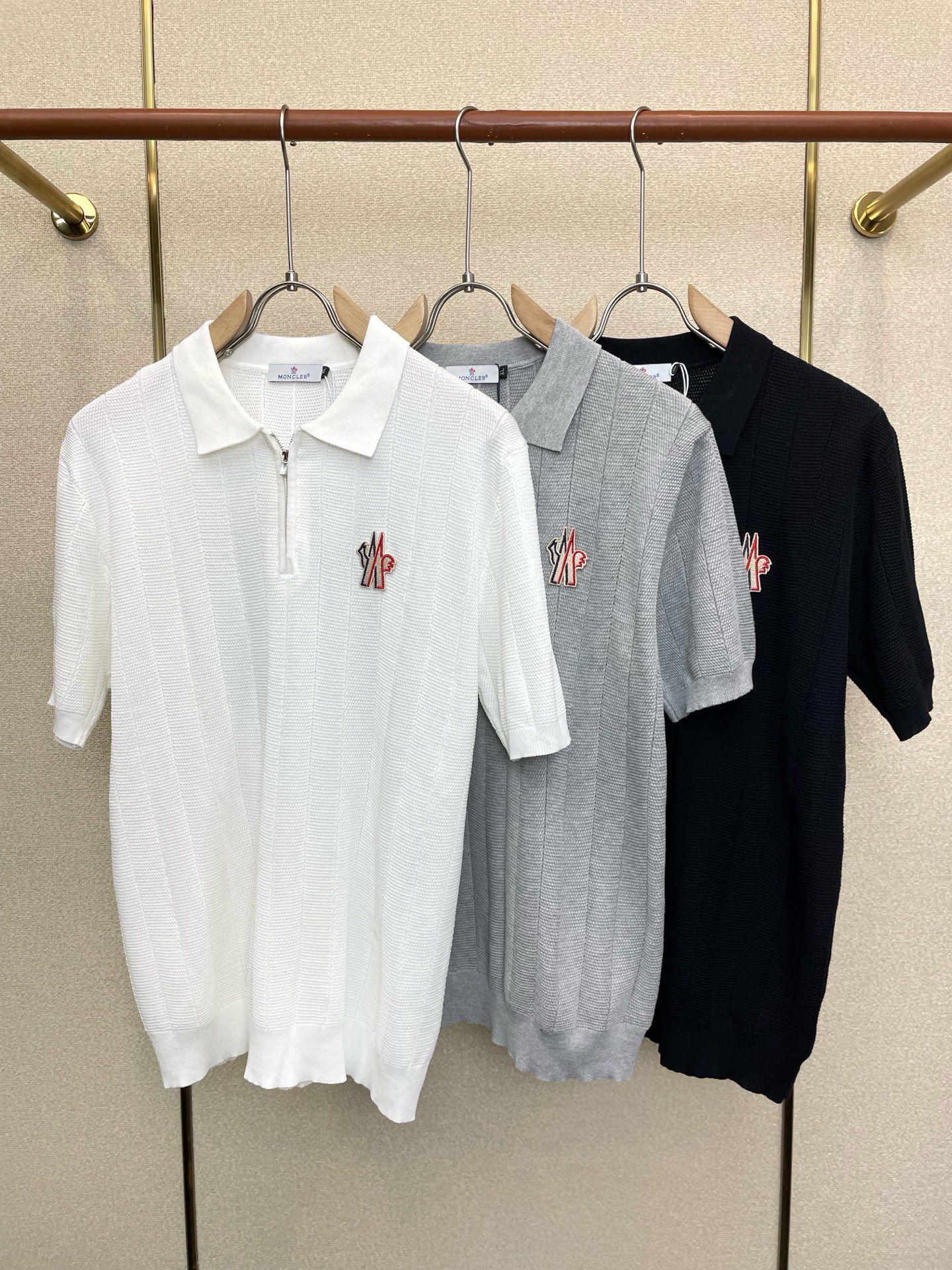 。Moncler蒙口💥砸锅卖铁都要上的新款新款原单男士休闲短袖 高端定制 高版本 时尚百搭爆款⚠️⚠️✨