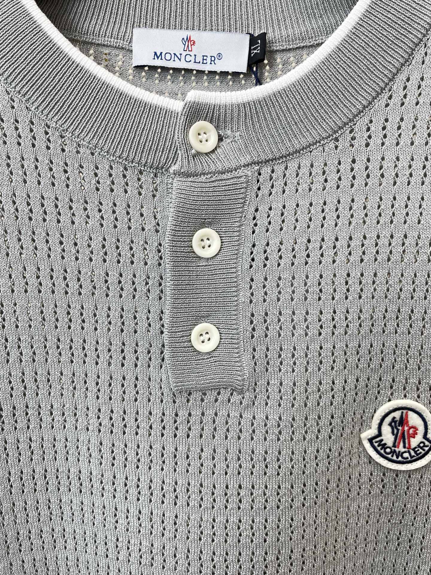 。Moncler蒙口💥砸锅卖铁都要上的新款新款原单男士休闲短袖 高端定制 高版本 时尚百搭爆款⚠️⚠️✨