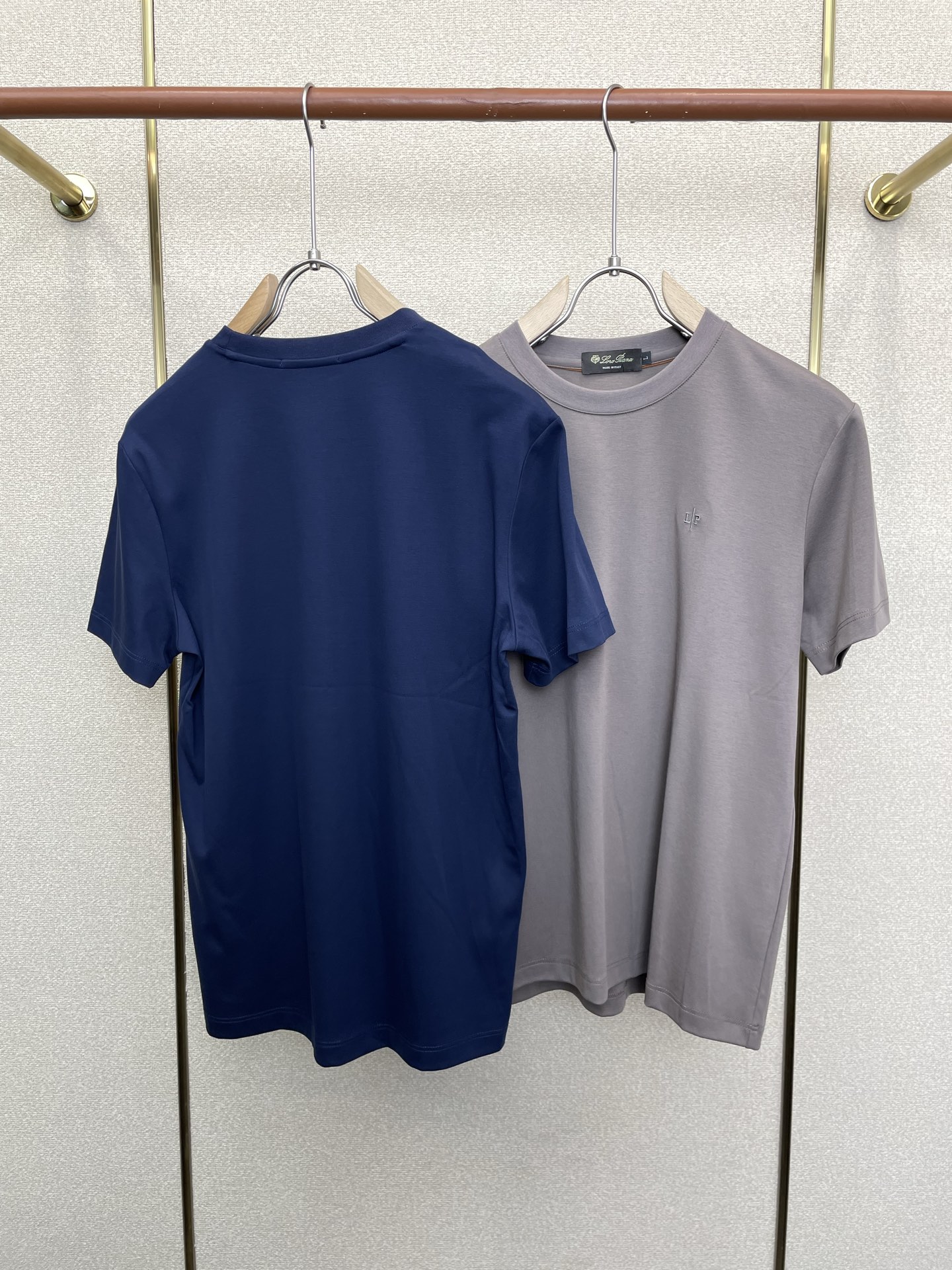 。Loro Piana-Loro Piana诺悠翩雅💥砸锅卖铁都要上的新款新款原单男士休闲短袖 高端定制