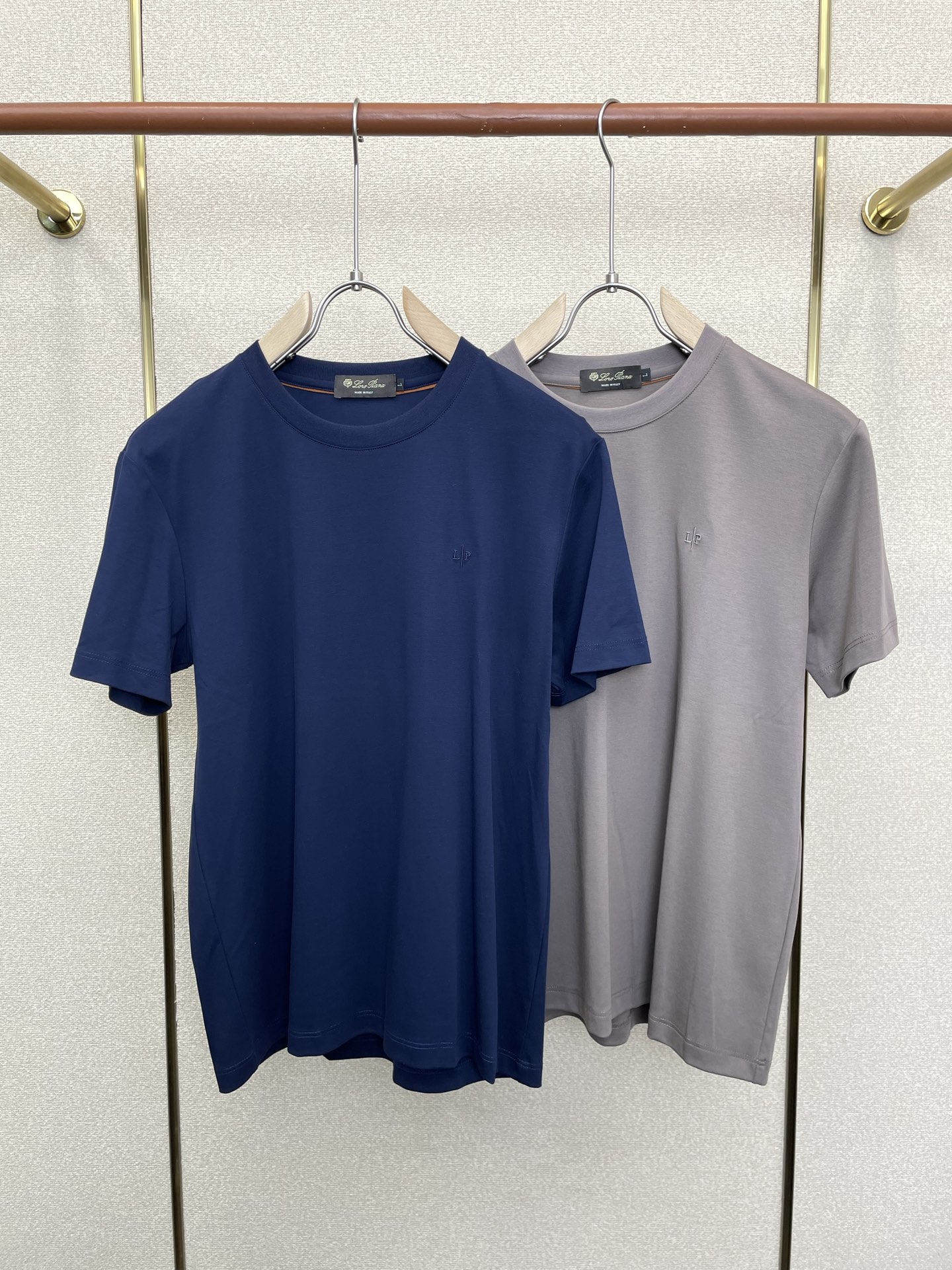 。Loro Piana-Loro Piana诺悠翩雅💥砸锅卖铁都要上的新款新款原单男士休闲短袖 高端定制